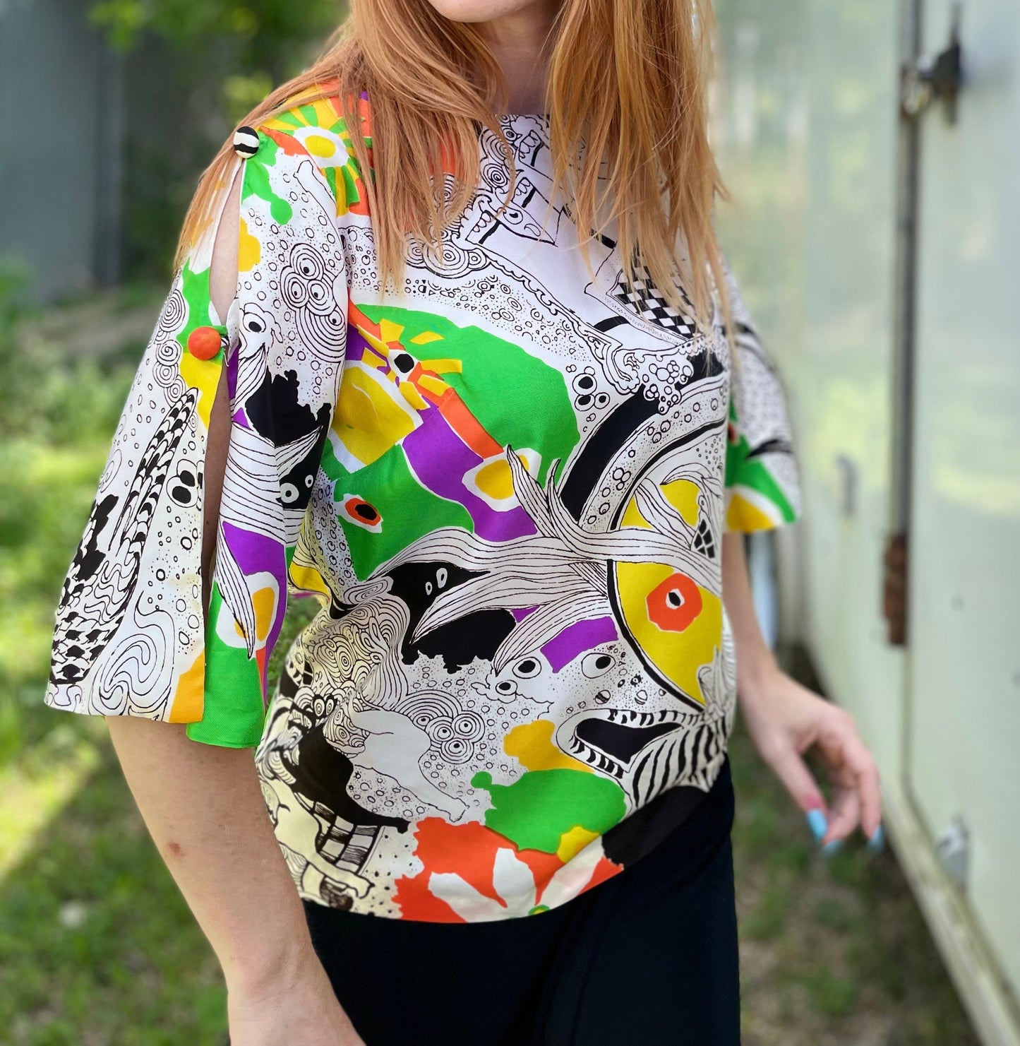 vtg 70s PSYCHEDELIC PATTERN TOP // vintage animal print flare sleeve flowy blouse wild art print hippy psych quarter sleeve slinky shirt