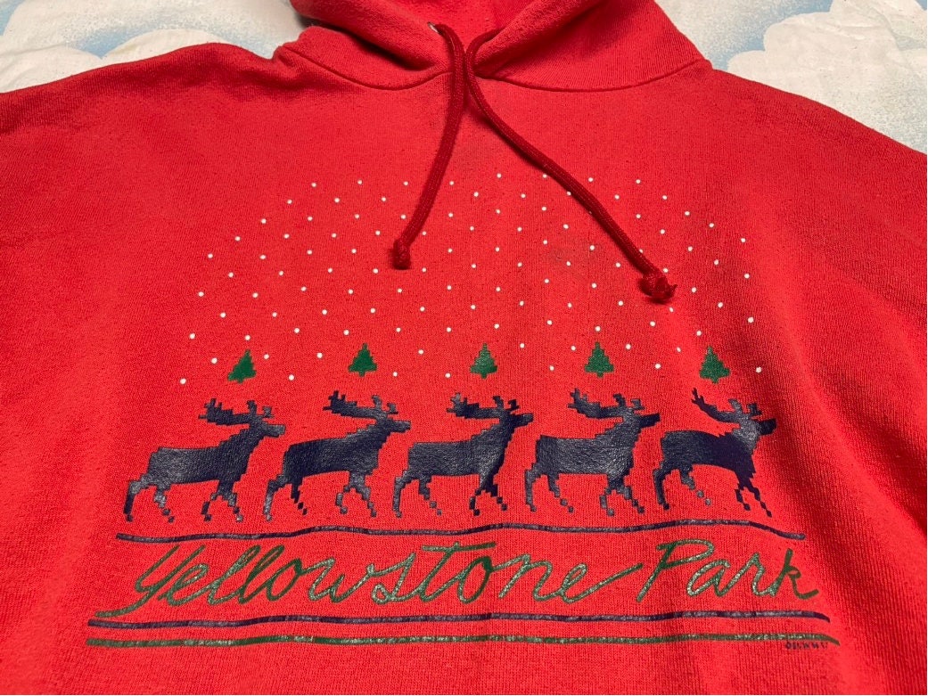 vtg 90s RED YELLOWSTONE HOODIE // national park tourist forest scene animal nature print cute fall cozy wildlife art t shirt winter snow