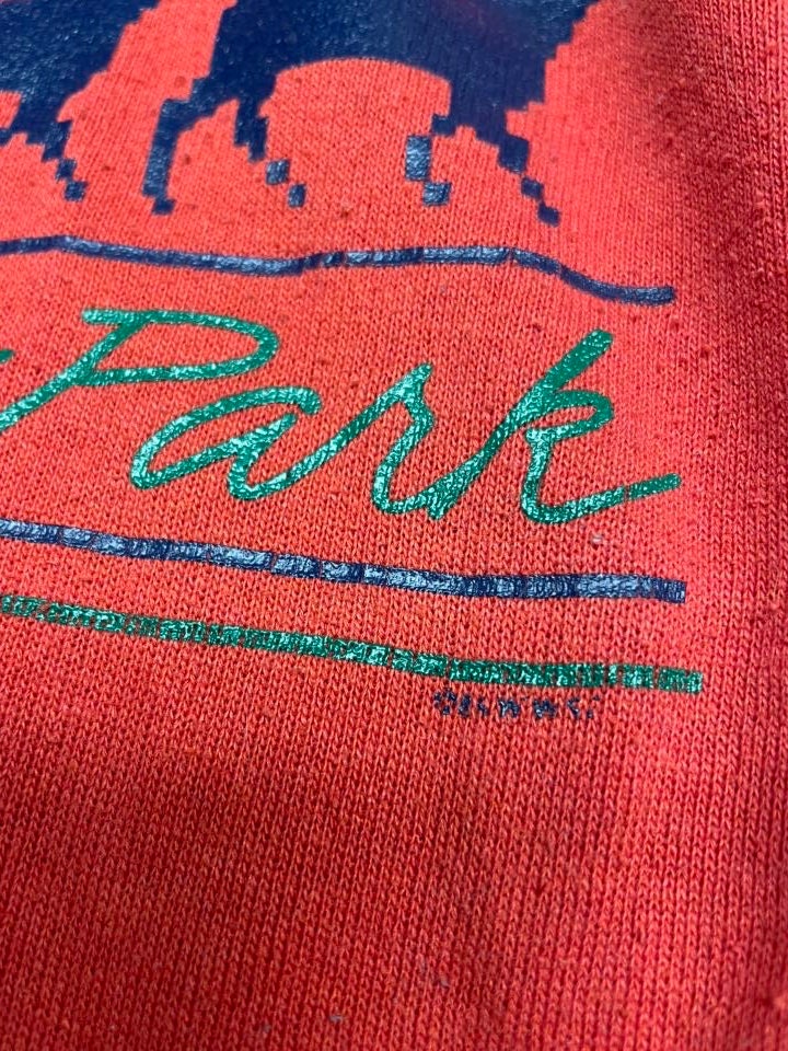 vtg 90s RED YELLOWSTONE HOODIE // national park tourist forest scene animal nature print cute fall cozy wildlife art t shirt winter snow