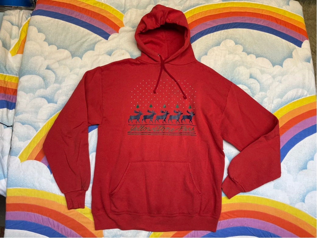 vtg 90s RED YELLOWSTONE HOODIE // national park tourist forest scene animal nature print cute fall cozy wildlife art t shirt winter snow