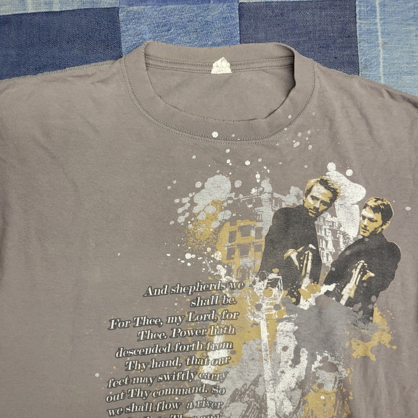 vtg BOONDOCK SAINTS movie TSHIRT anvil distress // 90s y2k action horror promo merch guns uk danny boyle snitch brad pitt violent crime film
