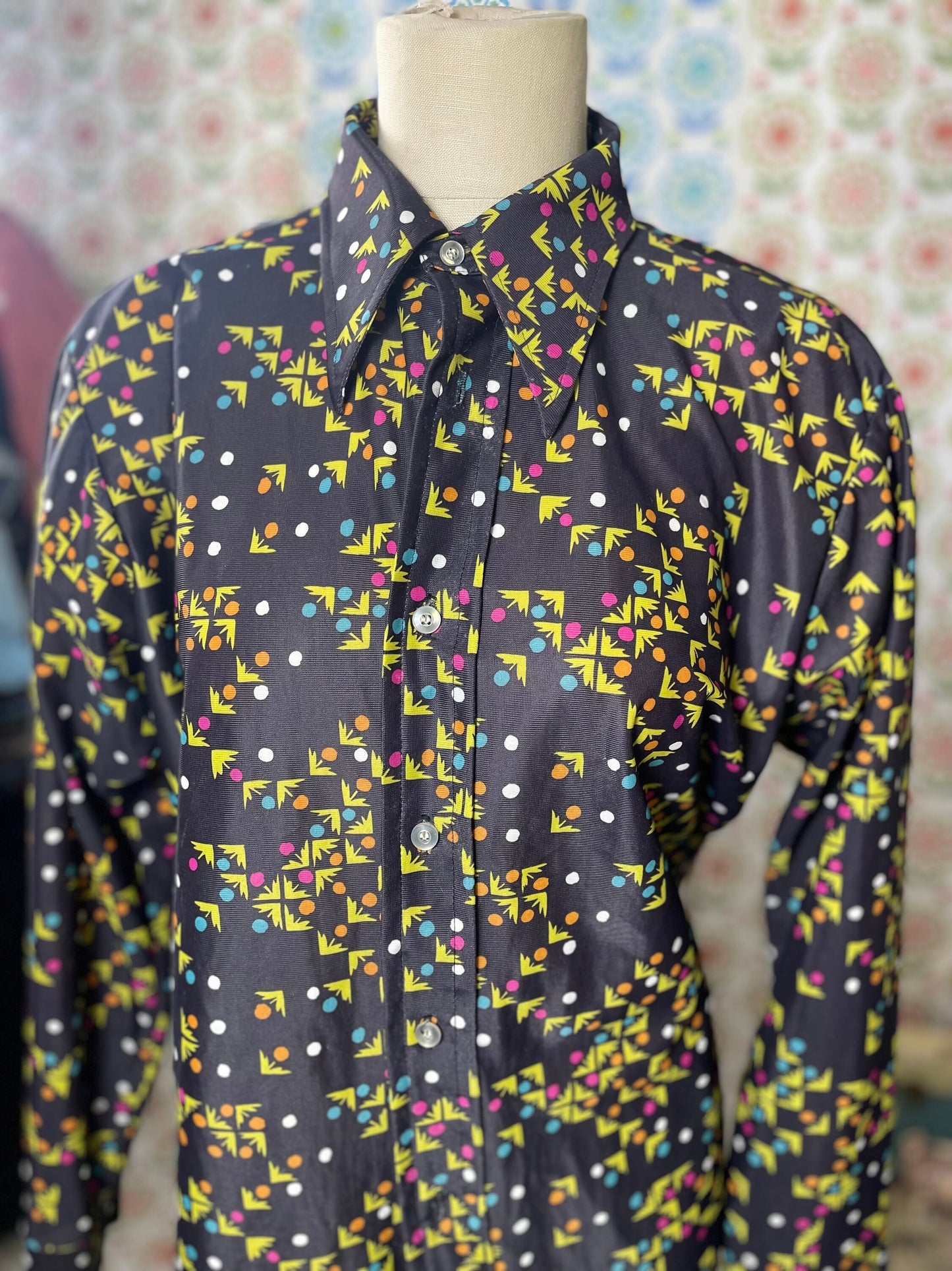 vtg 70s PSYCHEDLIC POLY TOP shirt // long sleeve tetris abstract artist print art cute classy hippie mod style era disco fashion geometric