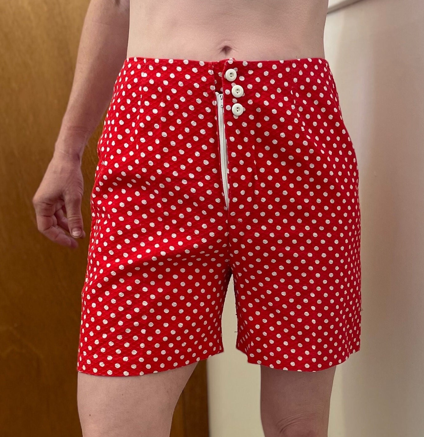 Vintage 60s Red Polka Dot Seersucker Pin Up Shorts / Rockabilly Beach Shorts