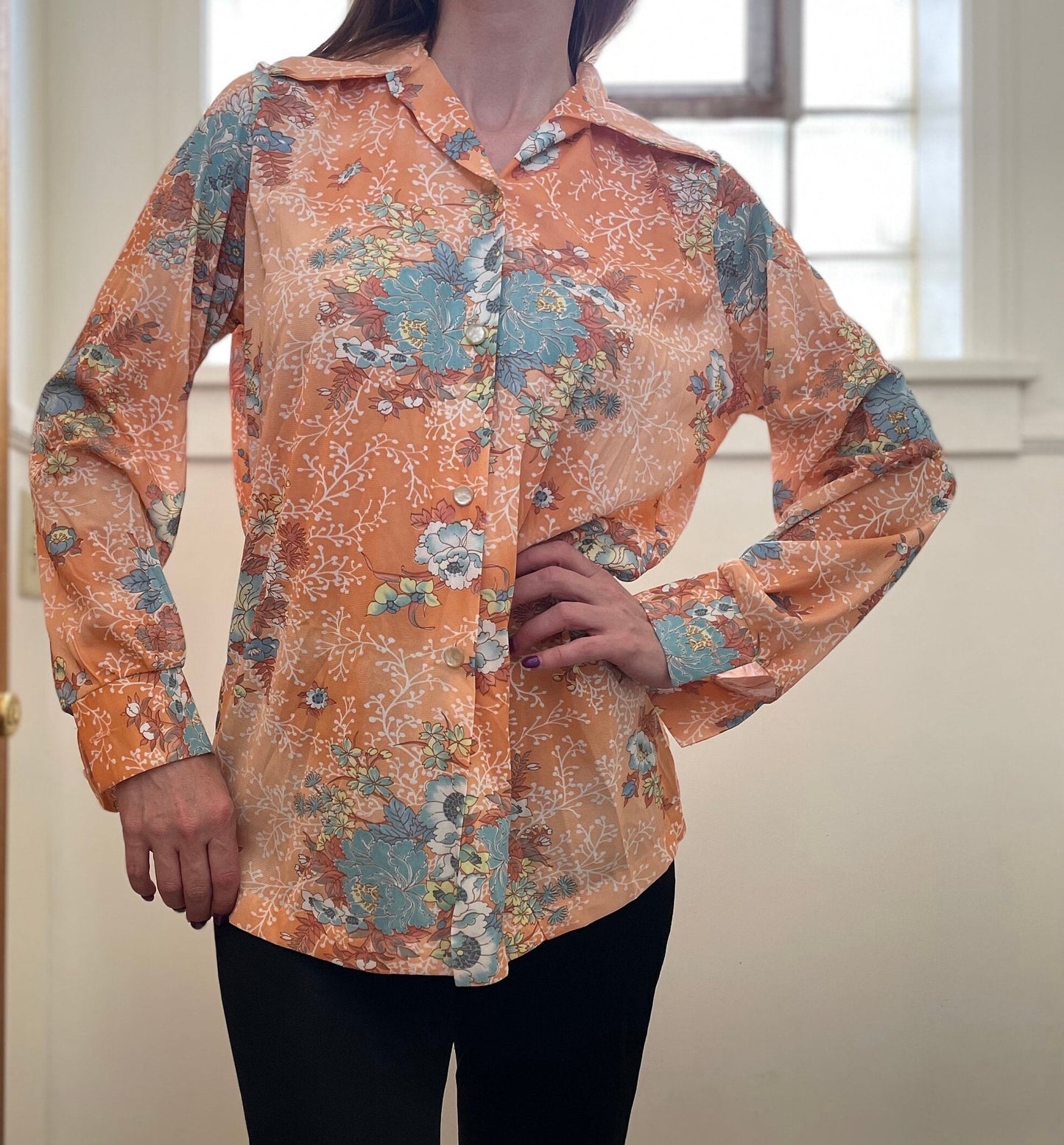 vtg 70s PSYCHEDELIC PATTERN TOP // vintage large womens floral retro pointy collar peach & blue pastel autumn long sleeve stylish mod hippie