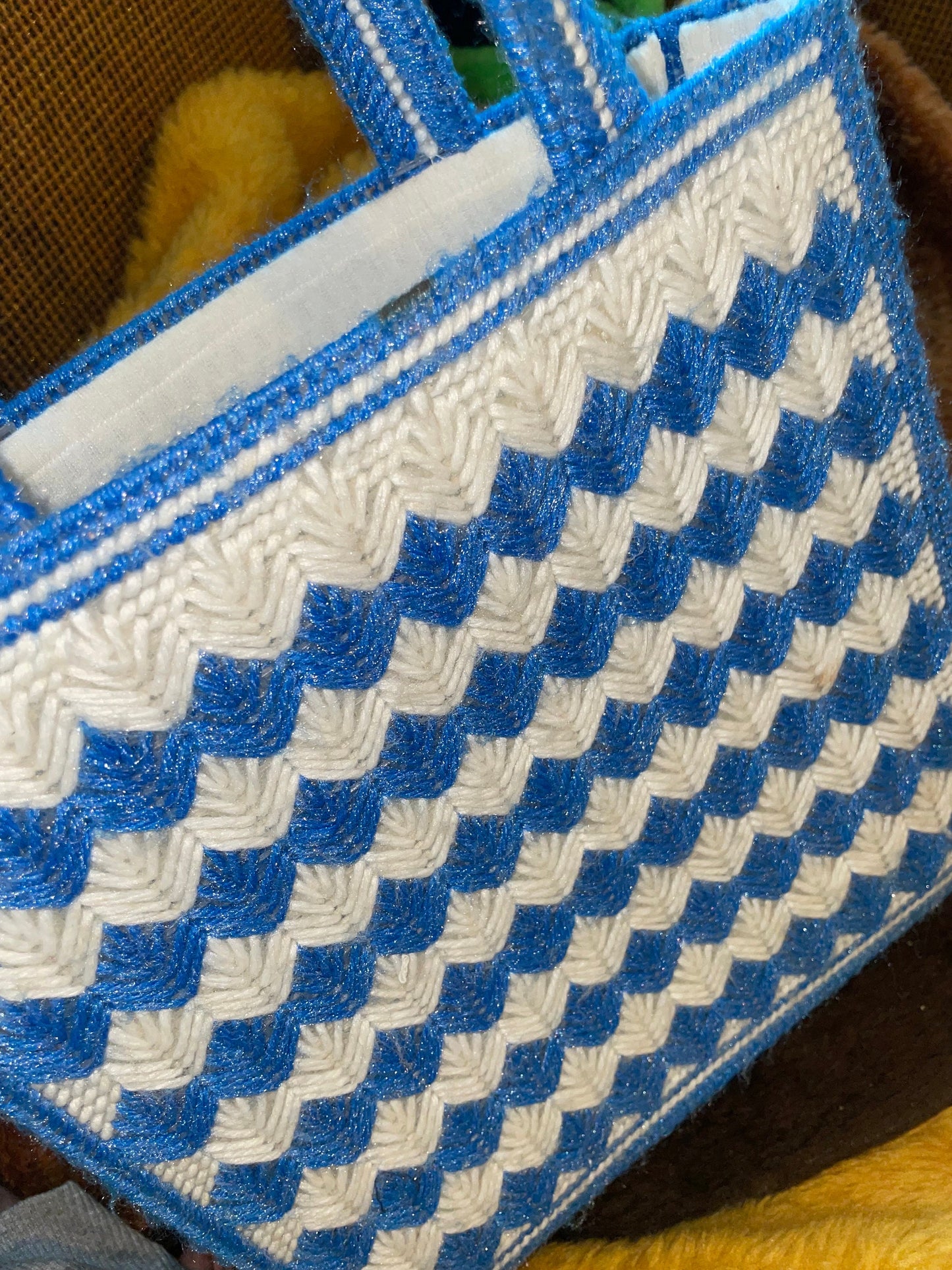 vtg CHEVRON NEEDLEPOINT PURSE // vintage homemade geometric blue & white zig zag top handle sewing carry all grocery tote checkered purse