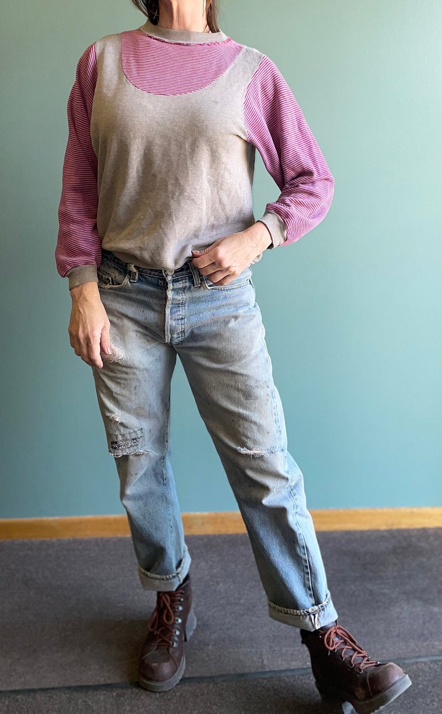 vtg 70s LAYERED ILLUSION SWEATSHIRT // vintage tank top over a sweatshirt look grey & pink womens xl casual autumn style soft thin retro top