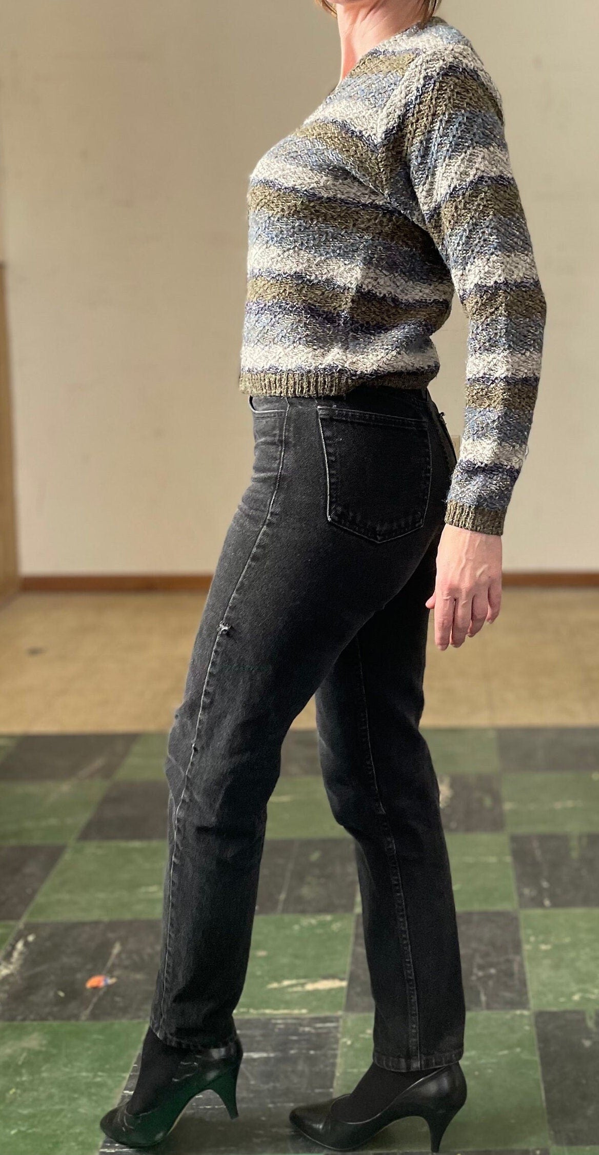Vintage 1980s 90s Guess Jeans / Perfect Black Denim Jeans / All Cotton No Stretch / High Waisted Mom Jeans / Size 27 USA