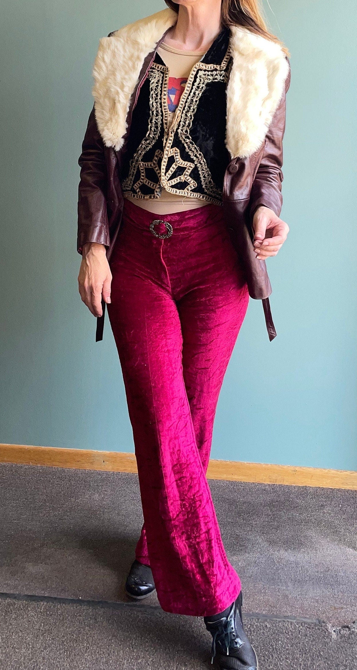 vtg 70s OXBLOOD LEATHER JACKET // vintage womens medium white fur trim jacket belted burgundy car jacket glam hippie disco stroller pockets