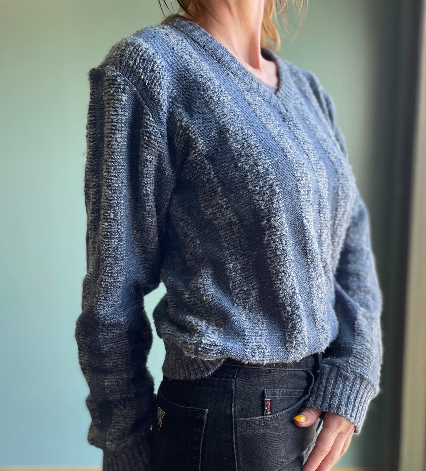 vtg 70s FUZZY STRIPED SWEATER blue / Shaggy V Neck Cropped Two Tone Jumper preppy grunge stripes chunky ladies unisex vertical pattern
