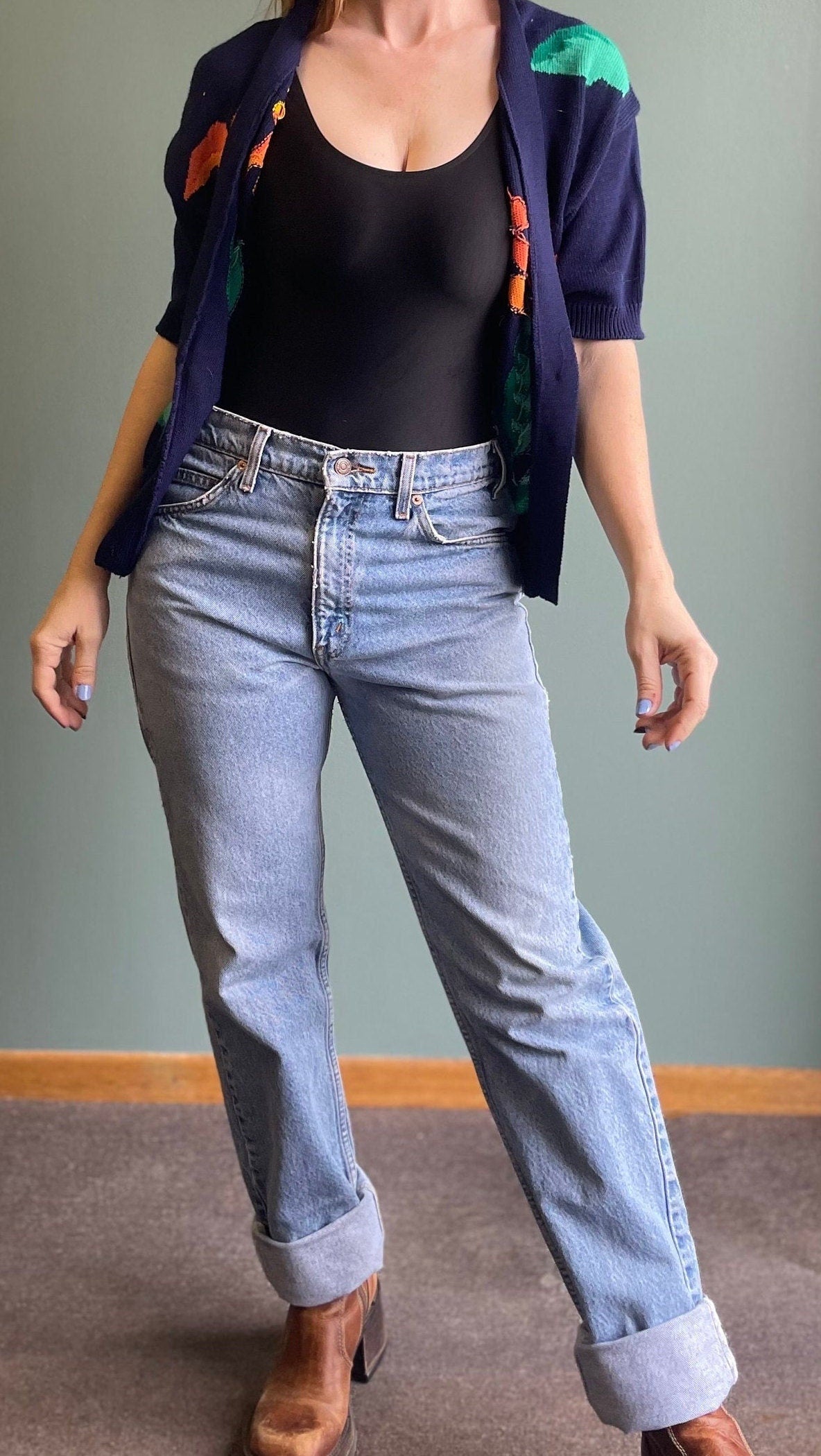 vtg 80s ORANGE FLOWER CARDIGAN // navy blue button up hand knit short sleeve blue sweater iris vine garden print casual cozy school teacher