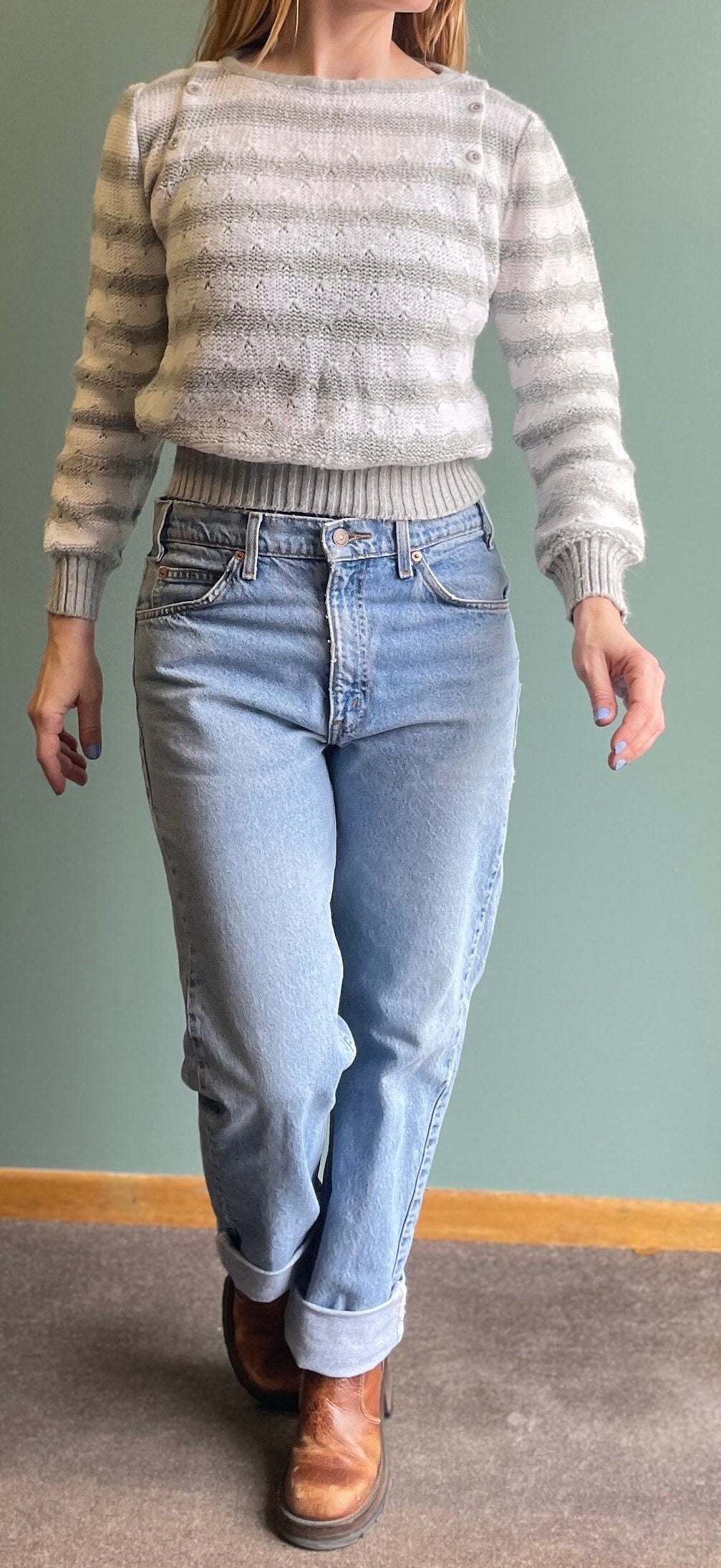 vtg 80s PUFFED SLEEVE SWEATER // vintage textured cropped fit top pastel grey & white striped jumper green lantern 90s cute neutral two tone