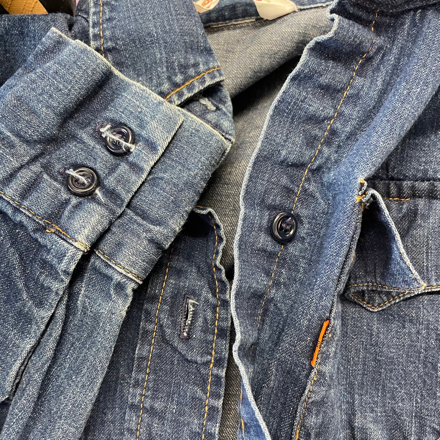 vtg LEVI'S FOR GALS dark wash denim top hippie western pointy collar western ranch wear chambray button up jacket