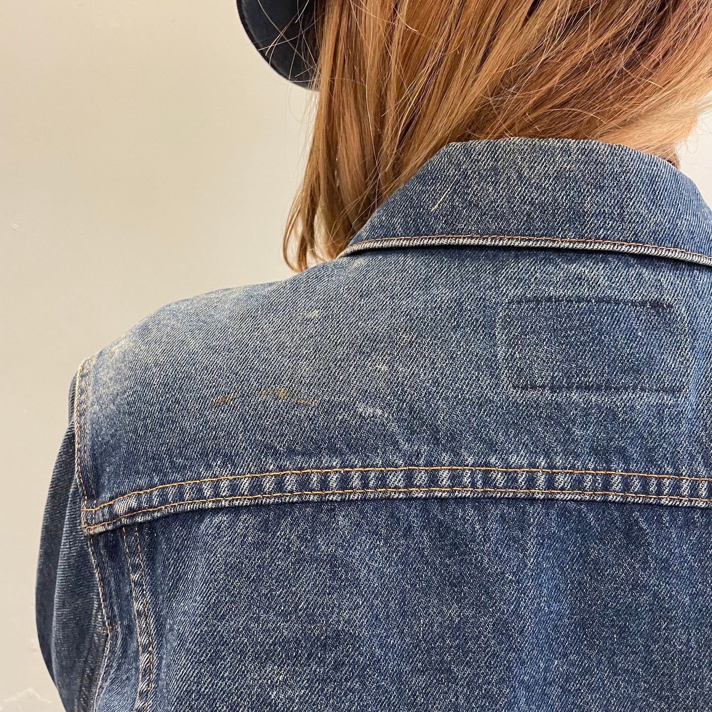 Vtg LEVIS MEDIUM WASH jean jacket faded button up 80s 90s dark wash patina fitted denim jacket 70506-0217