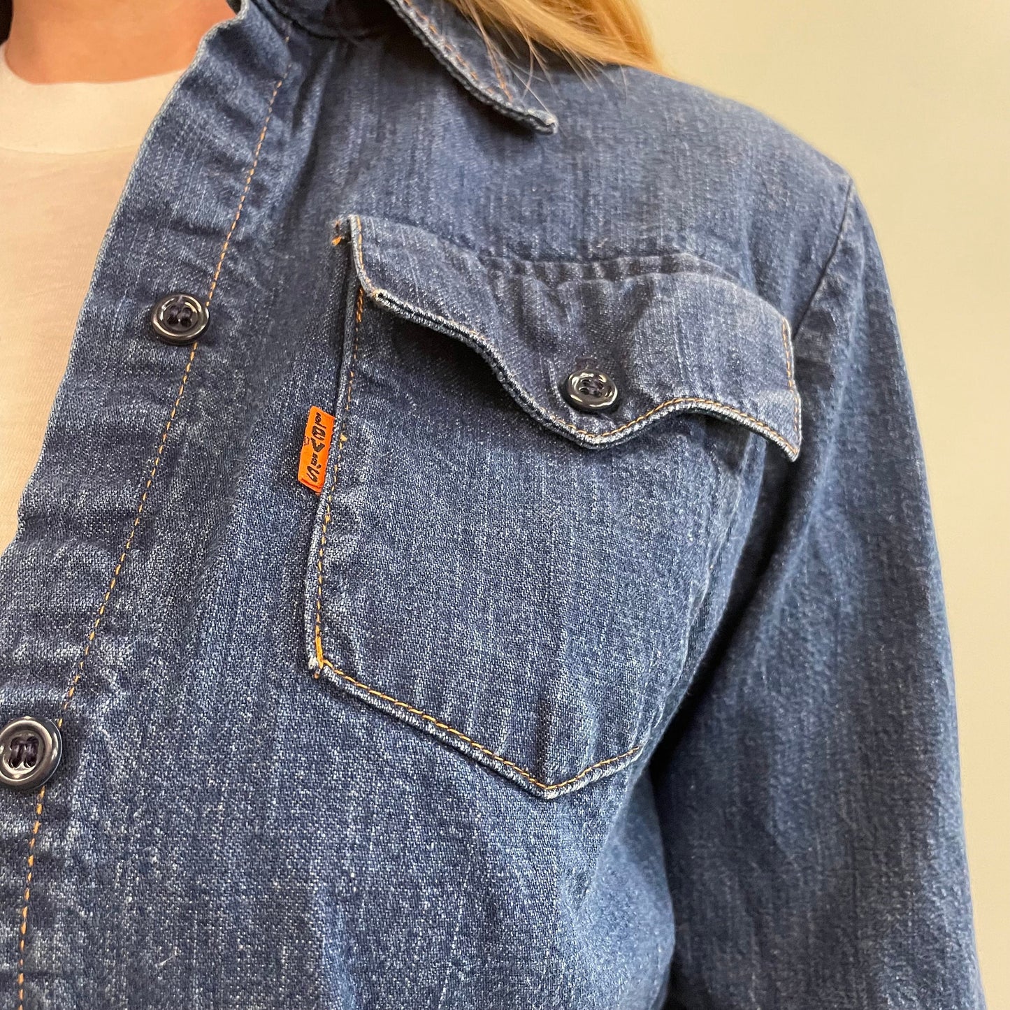 vtg LEVI'S FOR GALS dark wash denim top hippie western pointy collar western ranch wear chambray button up jacket