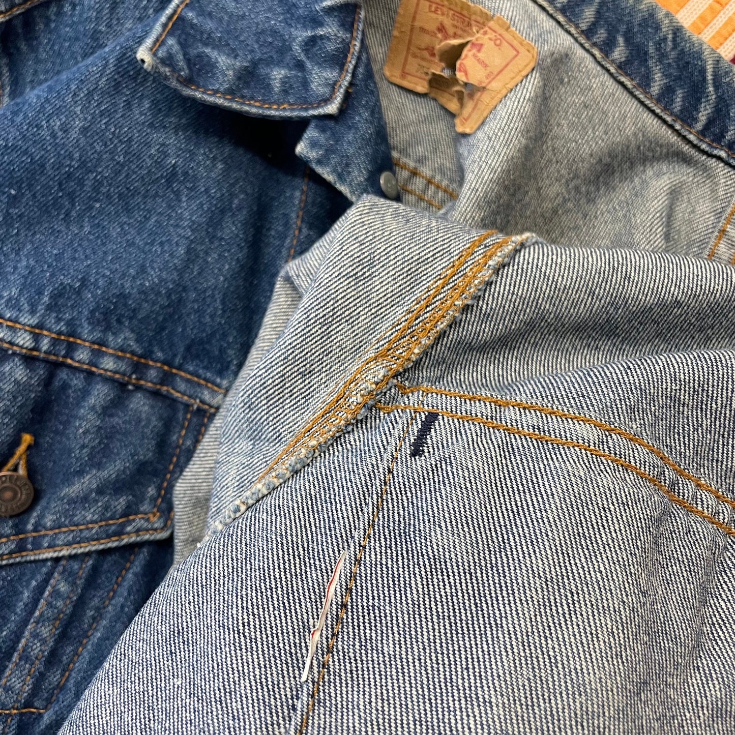 Vtg LEVIS MEDIUM WASH jean jacket faded button up 80s 90s dark wash patina fitted denim jacket 70506-0217