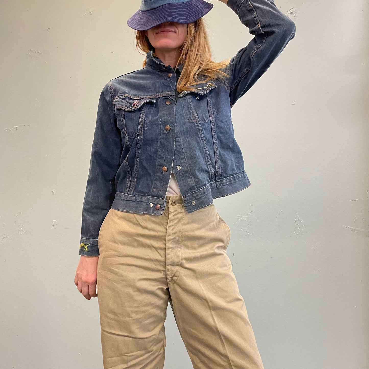 vintage faded 1960s LEVIS snap JEAN JACKET small distressed embroidered button up cropped 70s soft denim top trees and earth hippie style