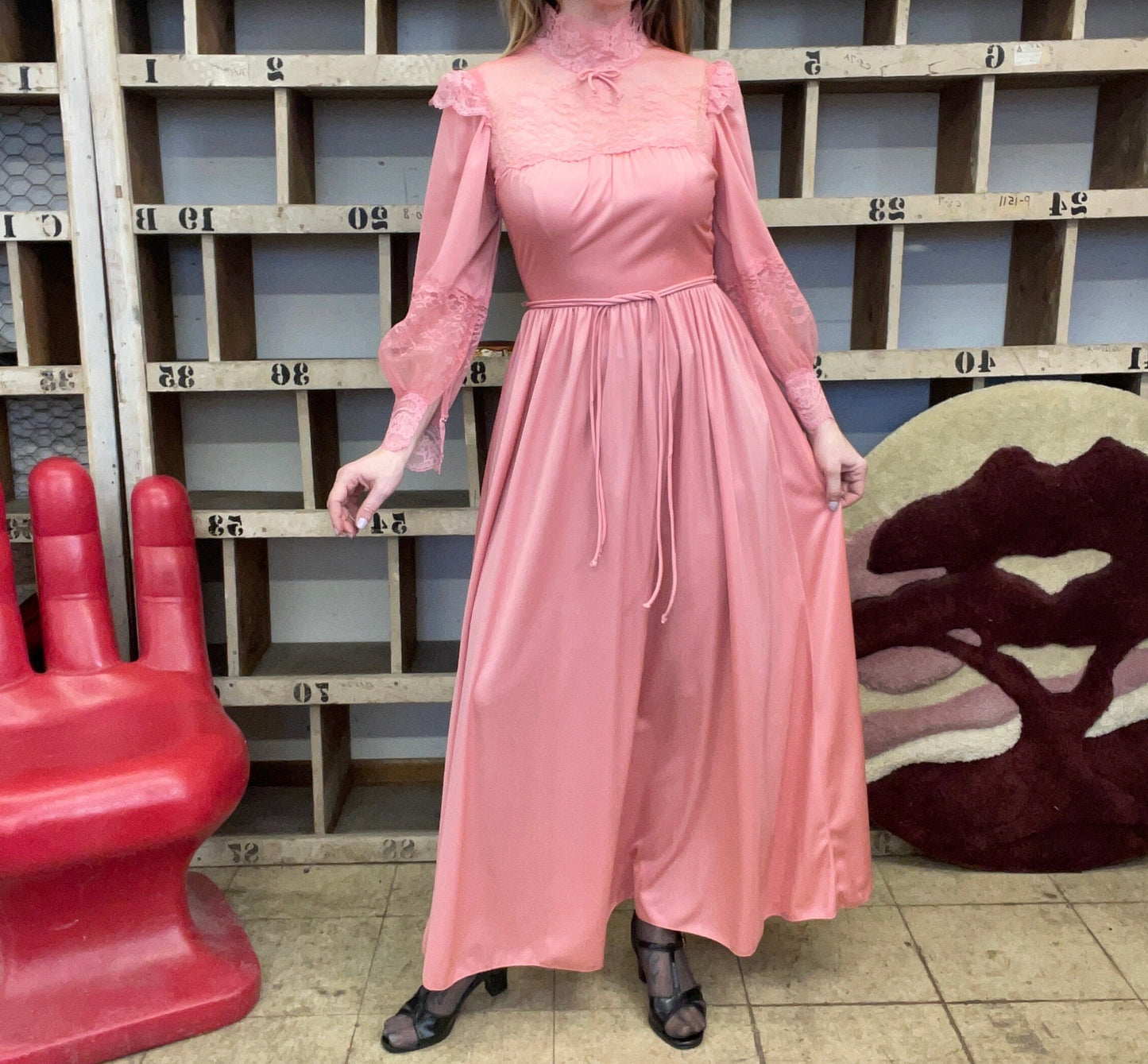 vtg 70s PASTEL PINK MAXI mauve lace collar dress // full flowy skirt belted full length gown wedding bridesmaid ethereal sheer dress gunne