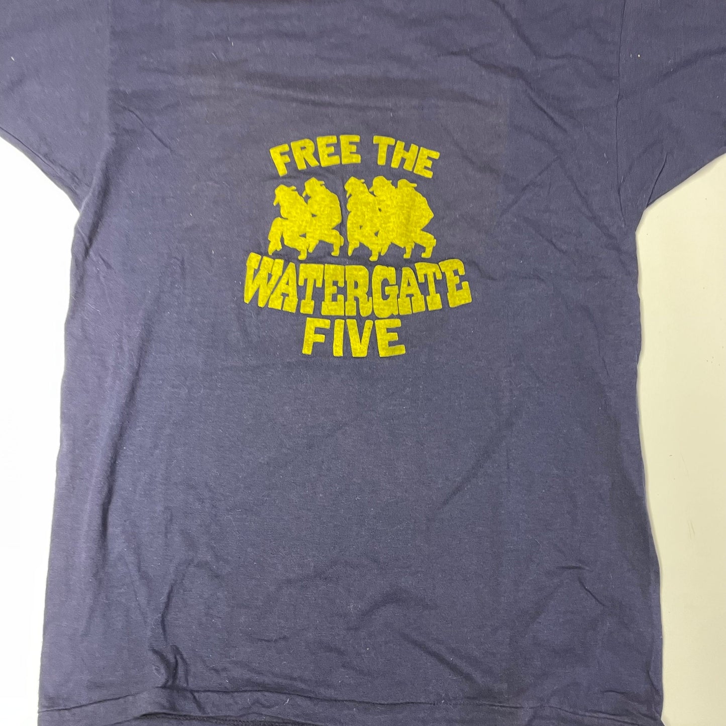 vtg 70s FREE WATERGATE 5 Richard Nixon tshirt // blue history tee political scandal t shirt whitehouse comdey mayo spruce activist action