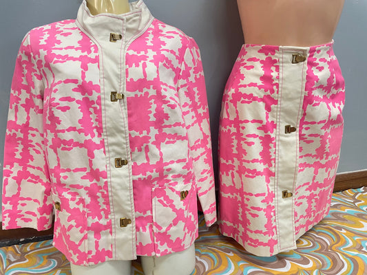 vtg PINK MOD 2 PIECE set / mr d mod psychedelic mini skirt and matching jacket pink & white retro hippie polyester loud girl gogo mini dress
