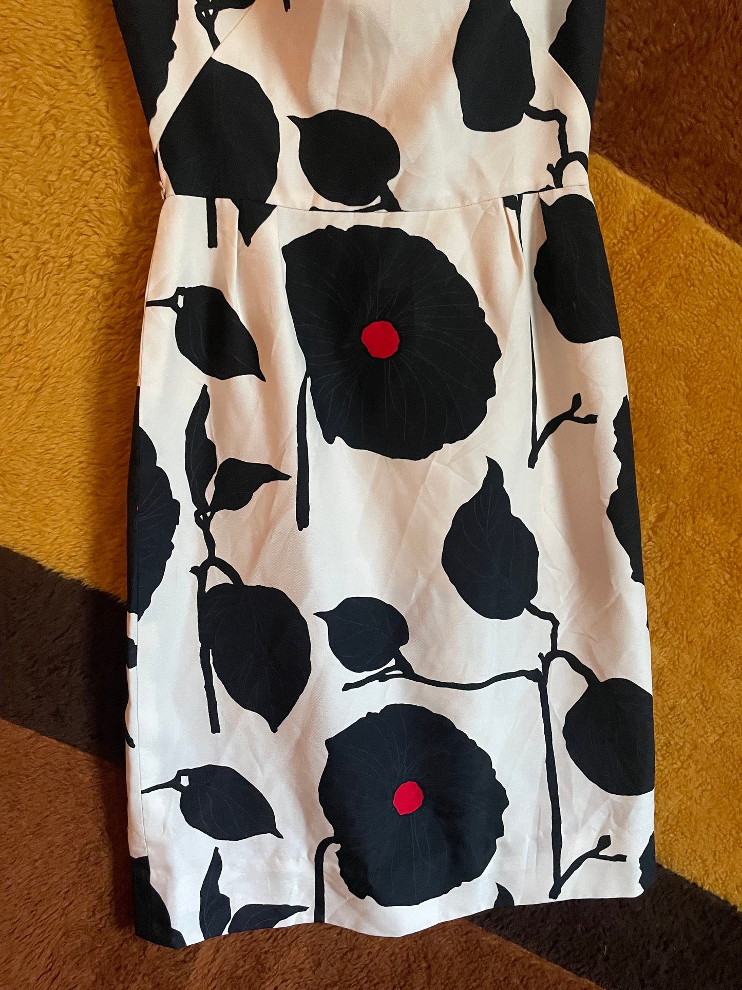 vtg 50s BLACK DAHLIA FLORAL dress // vintage silky wiggle dress two tone all over print flowers knee length cocktail party patterned silk