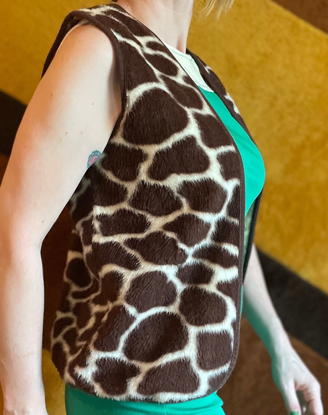 vtg 70s GIRAFFE PRINT FUR vest // vintage faux fur tunic animal print waistcoat funky layer retro top halloween costume safari party top