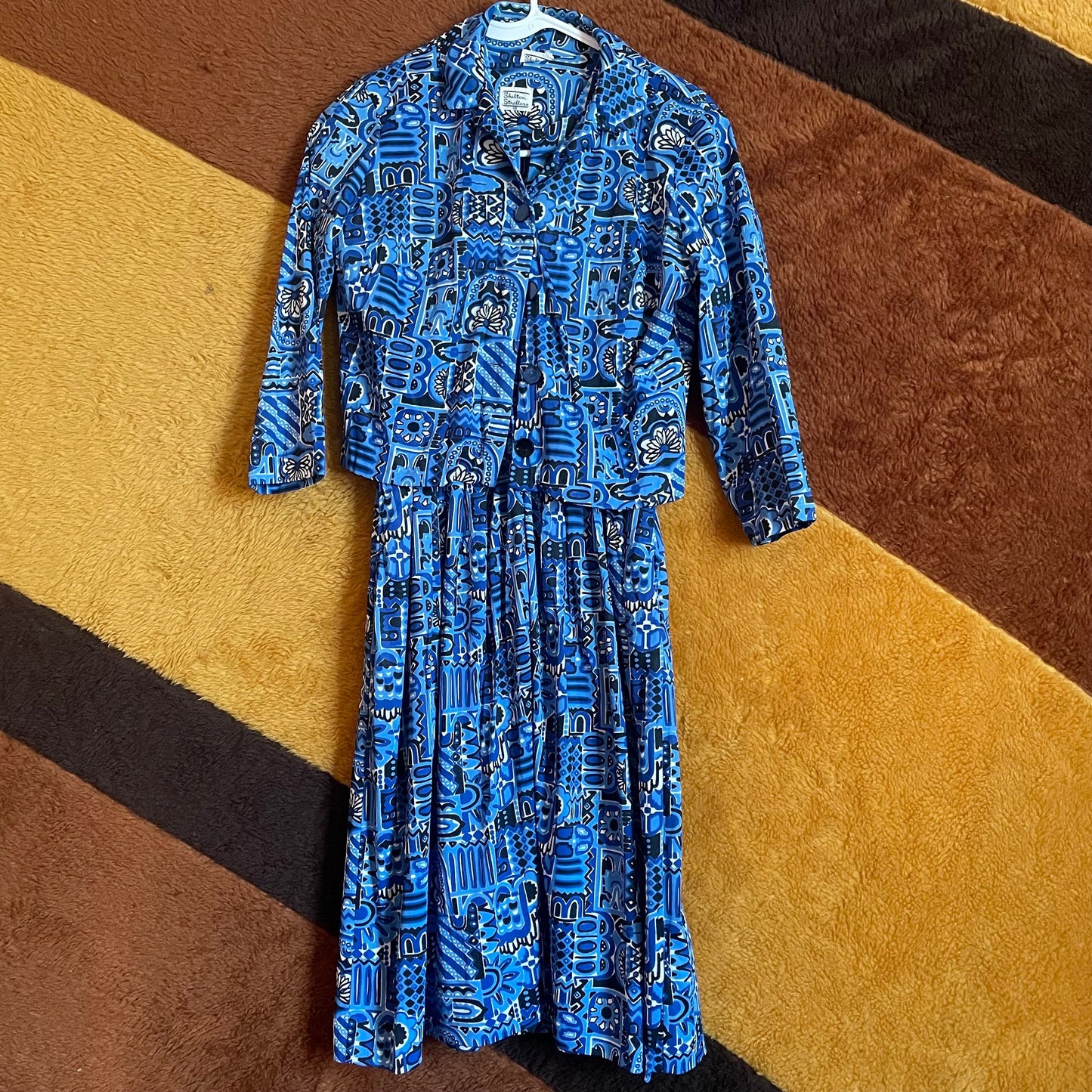 vtg 60s 2 PIECE JERSEY DRESS // abstract pattern set with pockets school outfit bright blue tiki party mod retro autumn layers teacher style