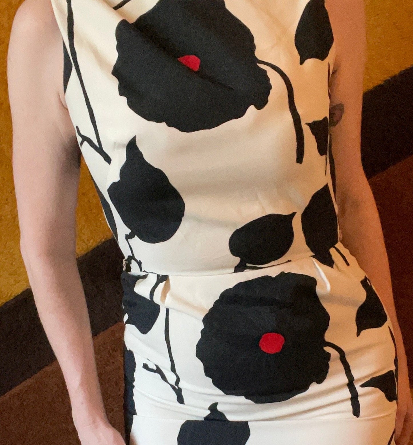 vtg 50s BLACK DAHLIA FLORAL dress // vintage silky wiggle dress two tone all over print flowers knee length cocktail party patterned silk