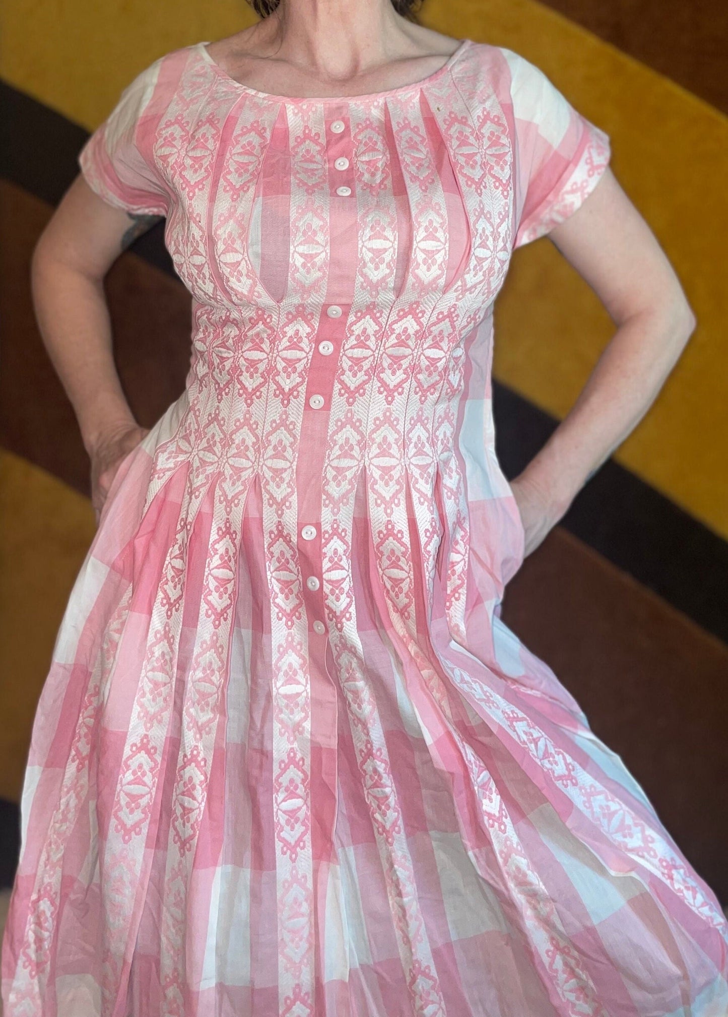 vtg 40s PASTEL PINK PLAID Dress // vintage boat neck fit n flare day dress embroidered preppy side zip cute sweet ombre june cleaver tv mom