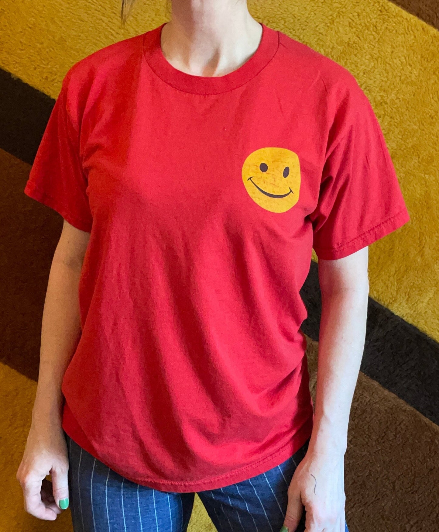 vtg 90s YELLOW HAPPY FACE // duh retro large t shirt red grunge mall kid baggy funny smiley tee brat that 70s show alternative graphic tee