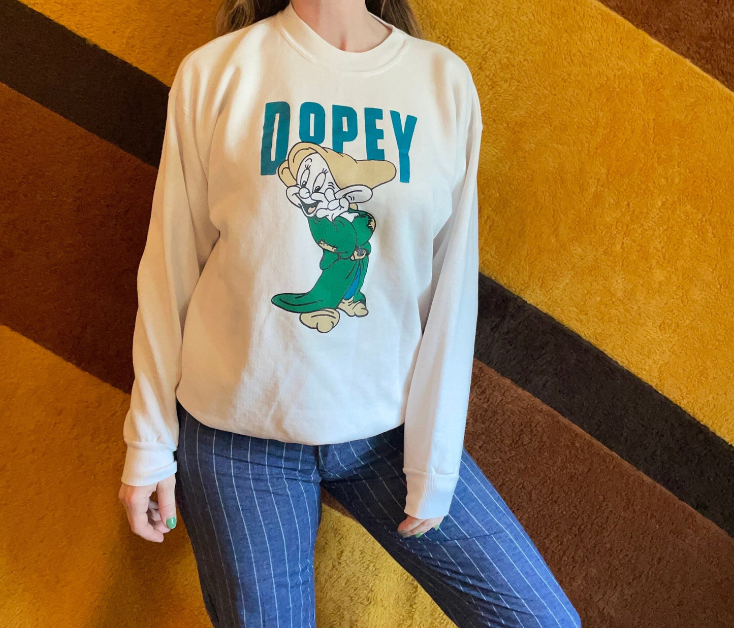 vtg 90s DISNEY DOPEY SWEATSHIRT // vintage snow white & the seven dwarfs  disney cartoon white and green baggy grunge streetwear hip hop