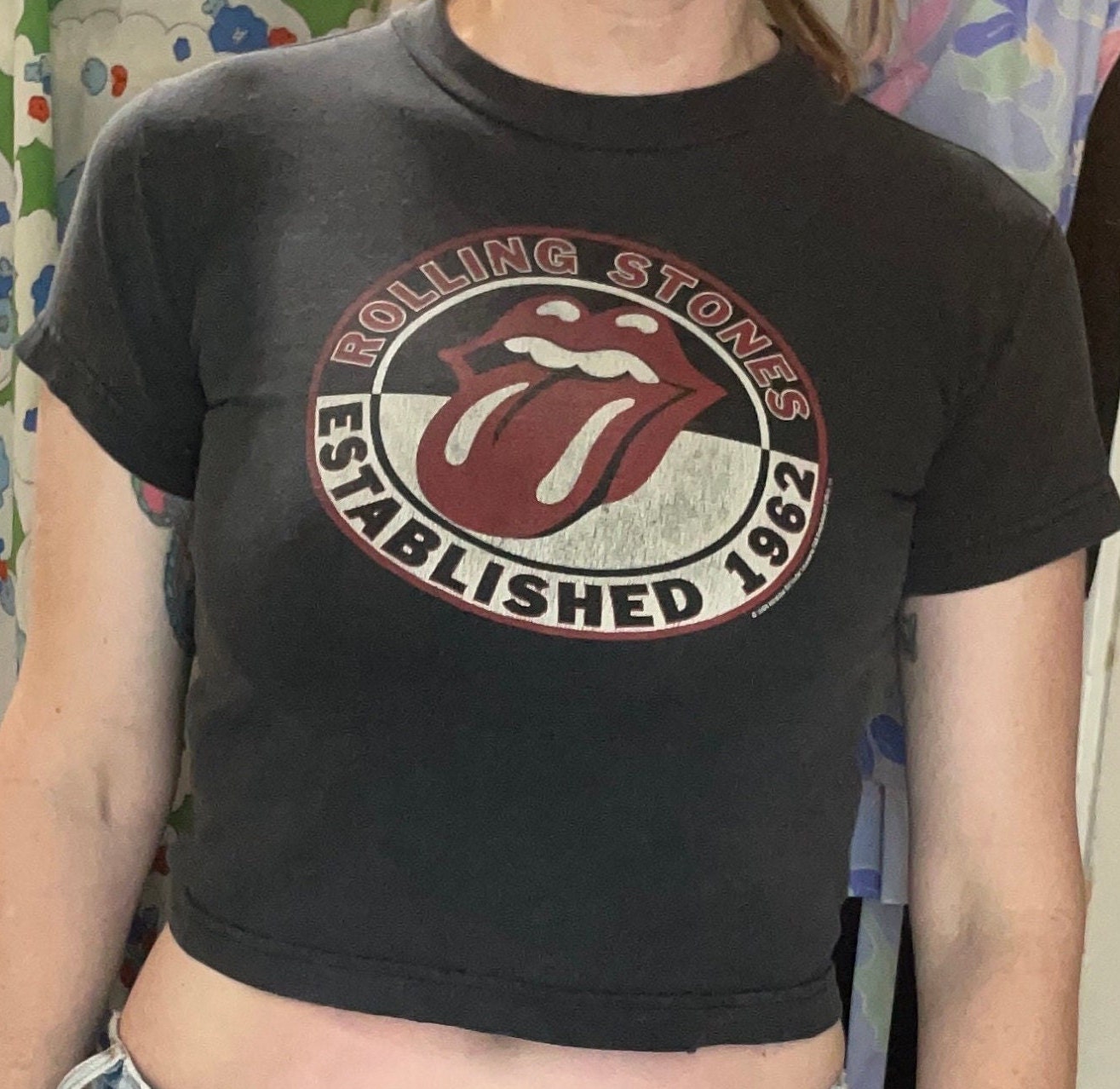 vtg Y2K ROLING STONES SHIRT // vintage tongue shirt youth large crop top baby tee french cut femme fitted midriff rock band tour pop art kid