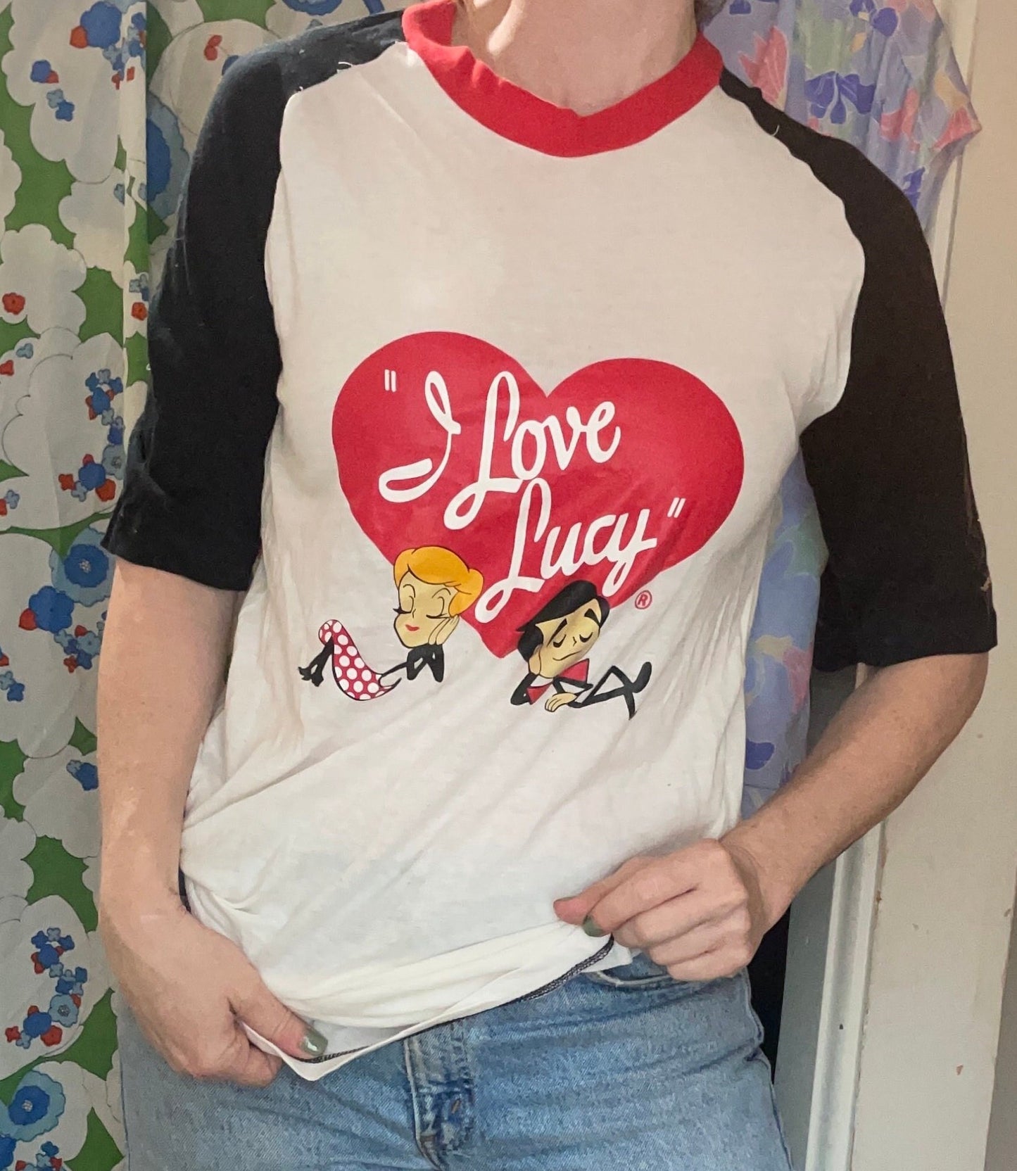 vtg 80s I LOVE LUCY Shirt // vintage 1950s Lucille Ball tv show Lucy Desi Arnaz retro red lip graphic tee long sleeper oversized pop art tee