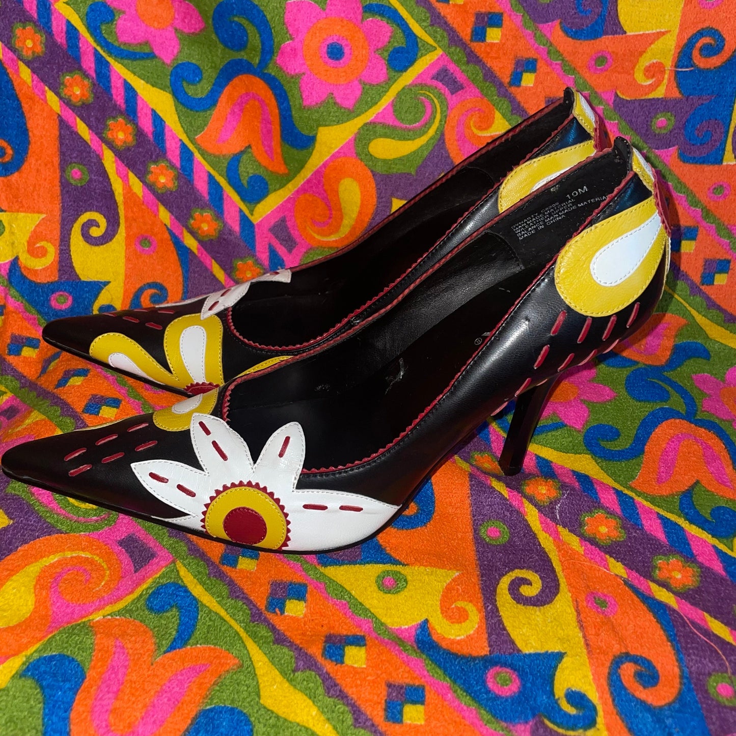 vtg Y2K FLOWER POWER STILETTOS // vintage pointy toe skinny heel pop art daisy heels black 90s painted embroidered bright funky pumps 10