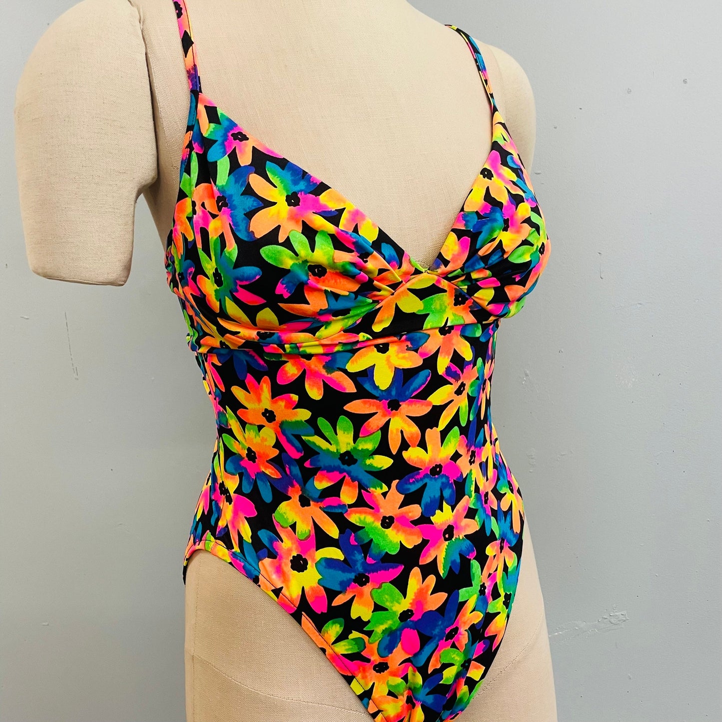 vtg 90s bright flower power deep v neck cut out neon one piece swimsuit high thigh full coverage tankini bright funky underwire sexy retro