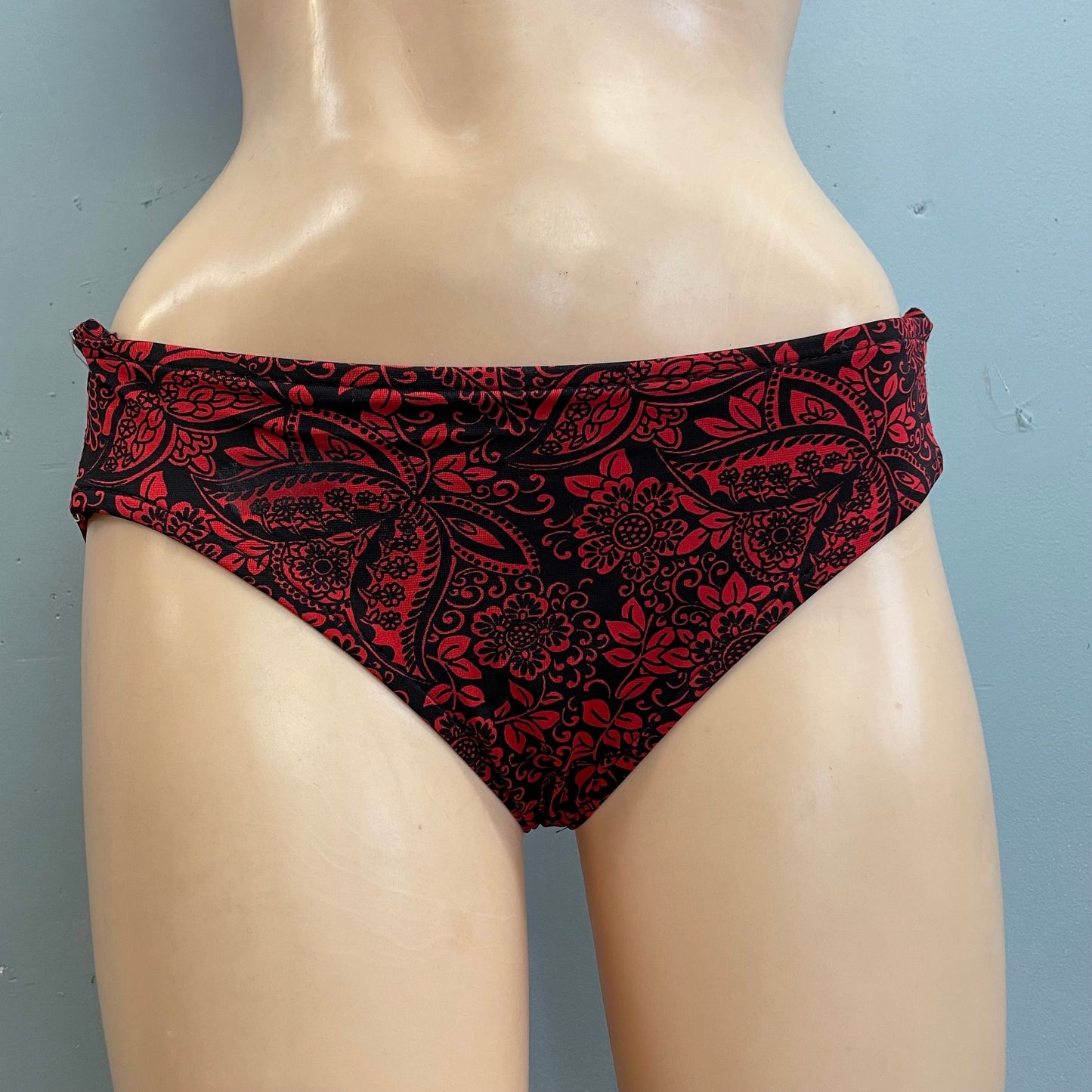 vtg 70s red & black 2 piece Catalina bikini set sexy halter low rise swimsuit psychedelic floral bathing suit beach pool party summer top