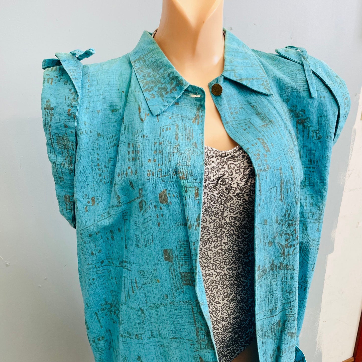 vtg 1940s La Moda Acapulco cotton tent jacket city building printed cotton pointy collar smock with pockets