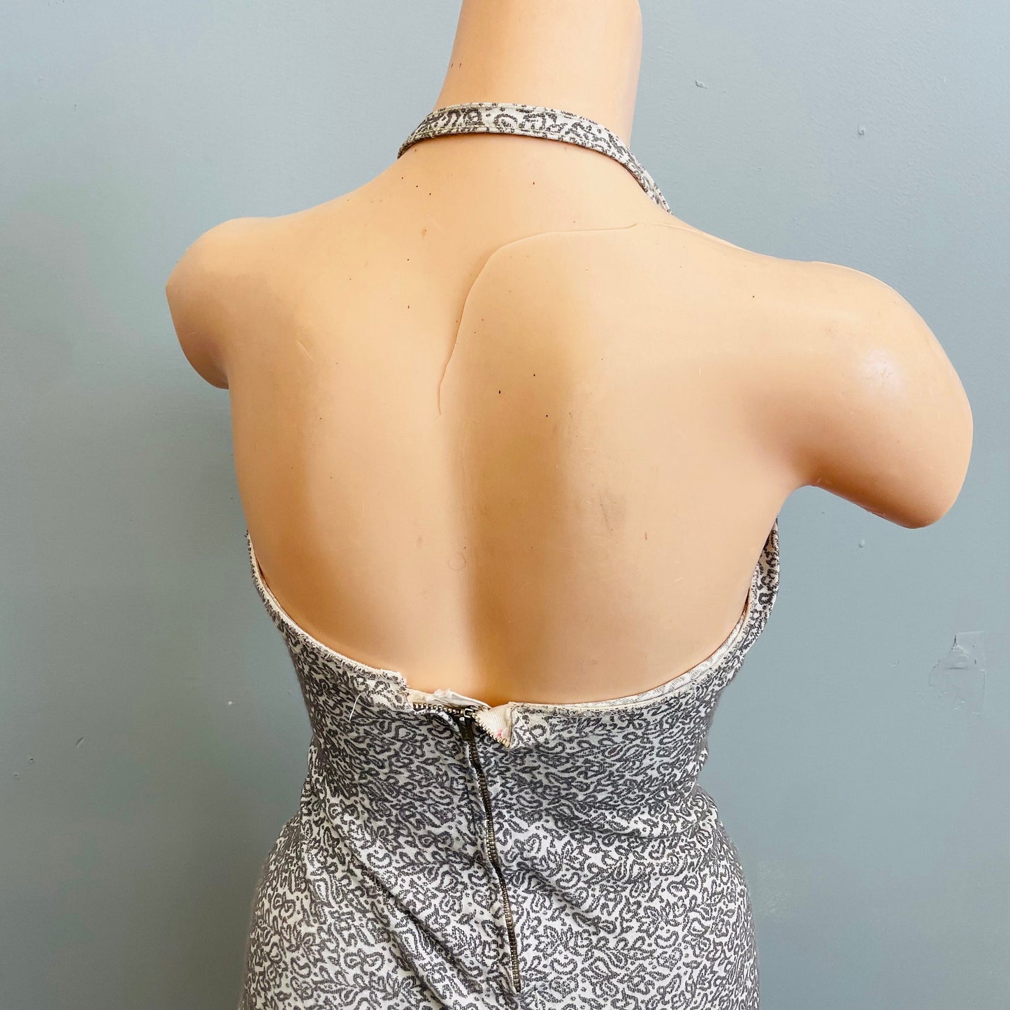 vtg 50s art deco knit nylon swimsuit 40s playsuit pin up bombshell sweetheart sheath bathing suit silver gray convertible halter one piece