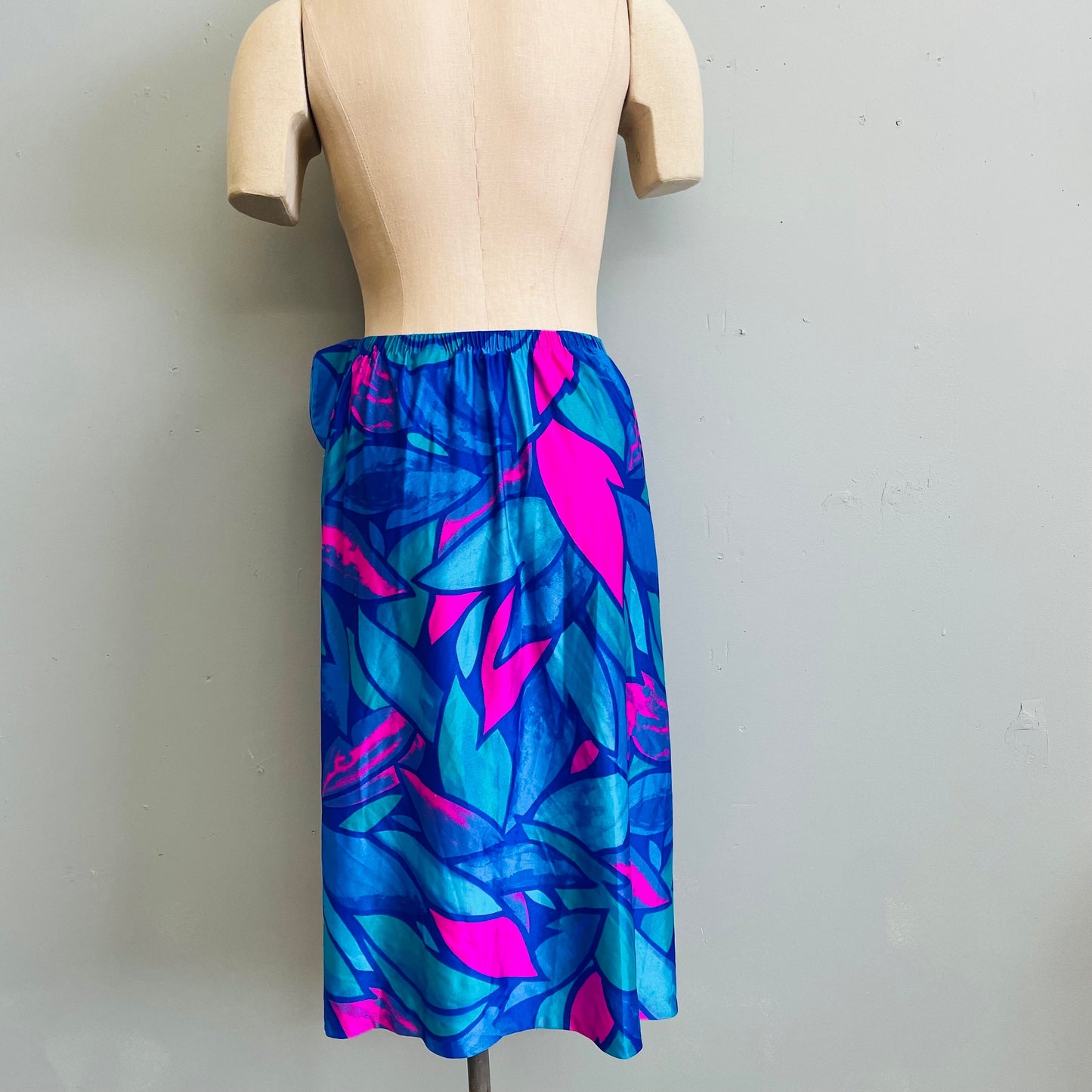 vtg 1970s swim skirt bathing suit cover up bright psychedelic wrap skirt nylon stained glass abstract print midi skirt summer beach wrap