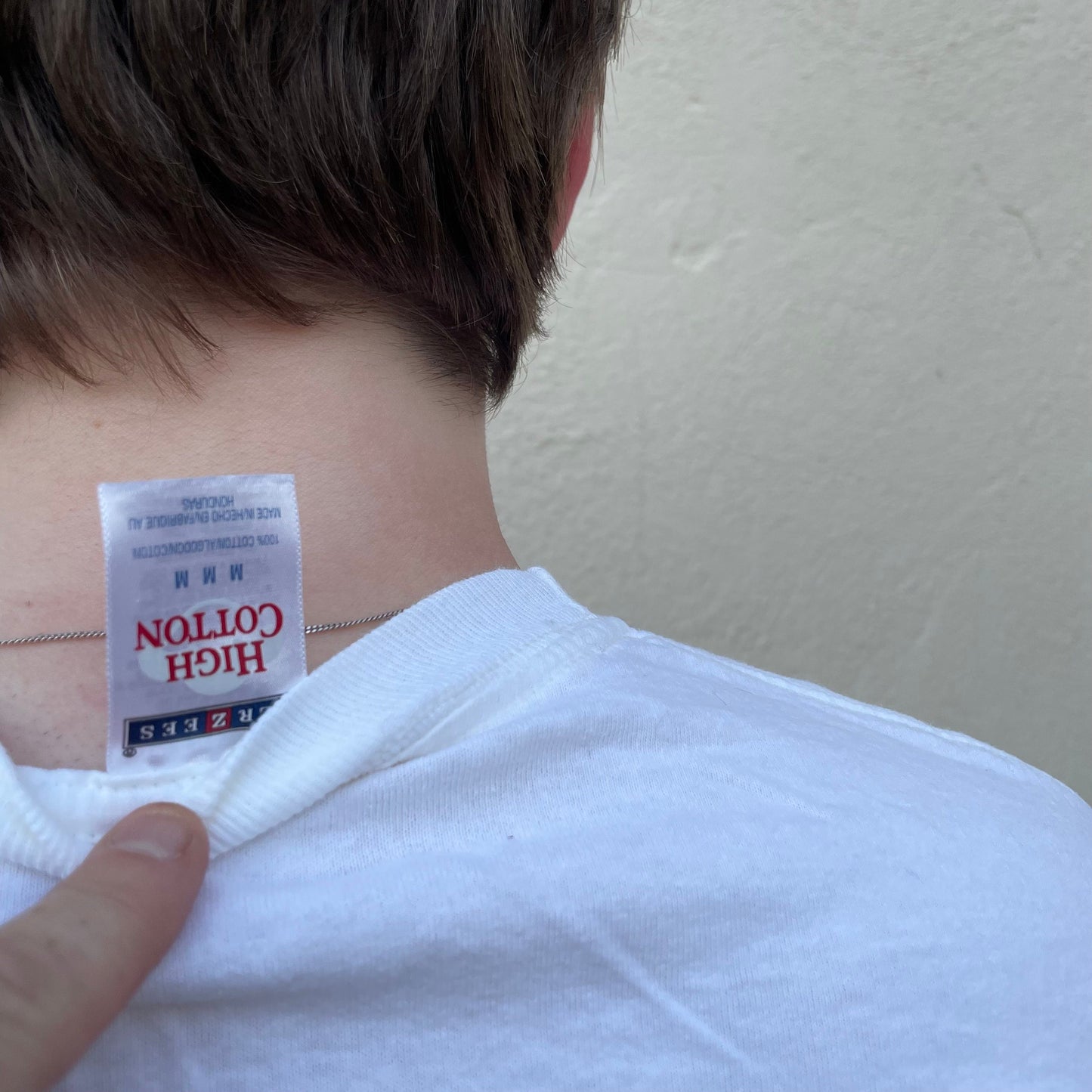 vtg 80s WEIRD SAYING SHIRT // vintage "If your make up isn't becoming to you you should be coming to my wife " make up representative avon