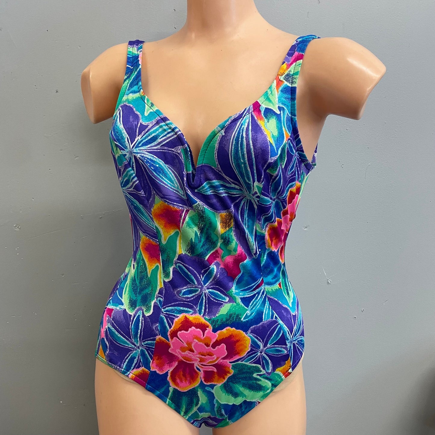 vtg 70s 80s sweetheart plunge floral one piece cute swimsuit summer beachwear low cut bodysuit