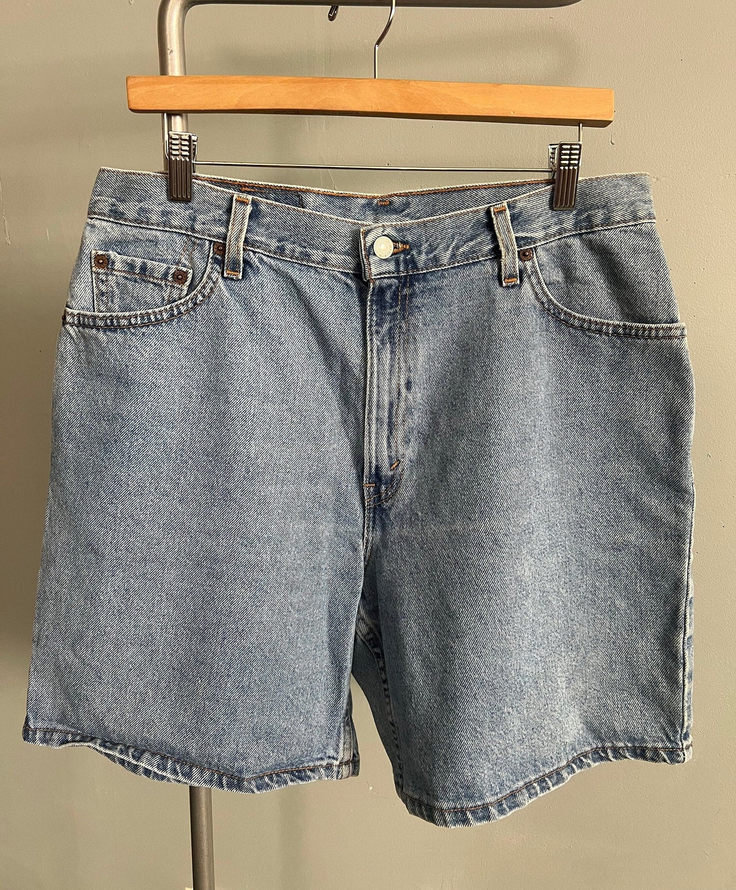vtg LEVIS BAGGY shorts 34 // 90s y2k skater denim jean light wash levis 1990s vintage denim jorts baggies southpole tony hawk sk8 rocker