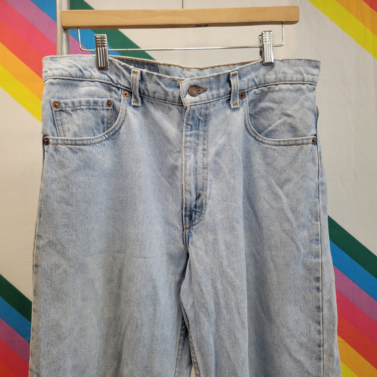 vtg LEVIS 550 BAGGY JEANS 34 x 32 // vintage relaxed fit denim levis red tag usa light wash mid high rise jeans classic casual autumn style