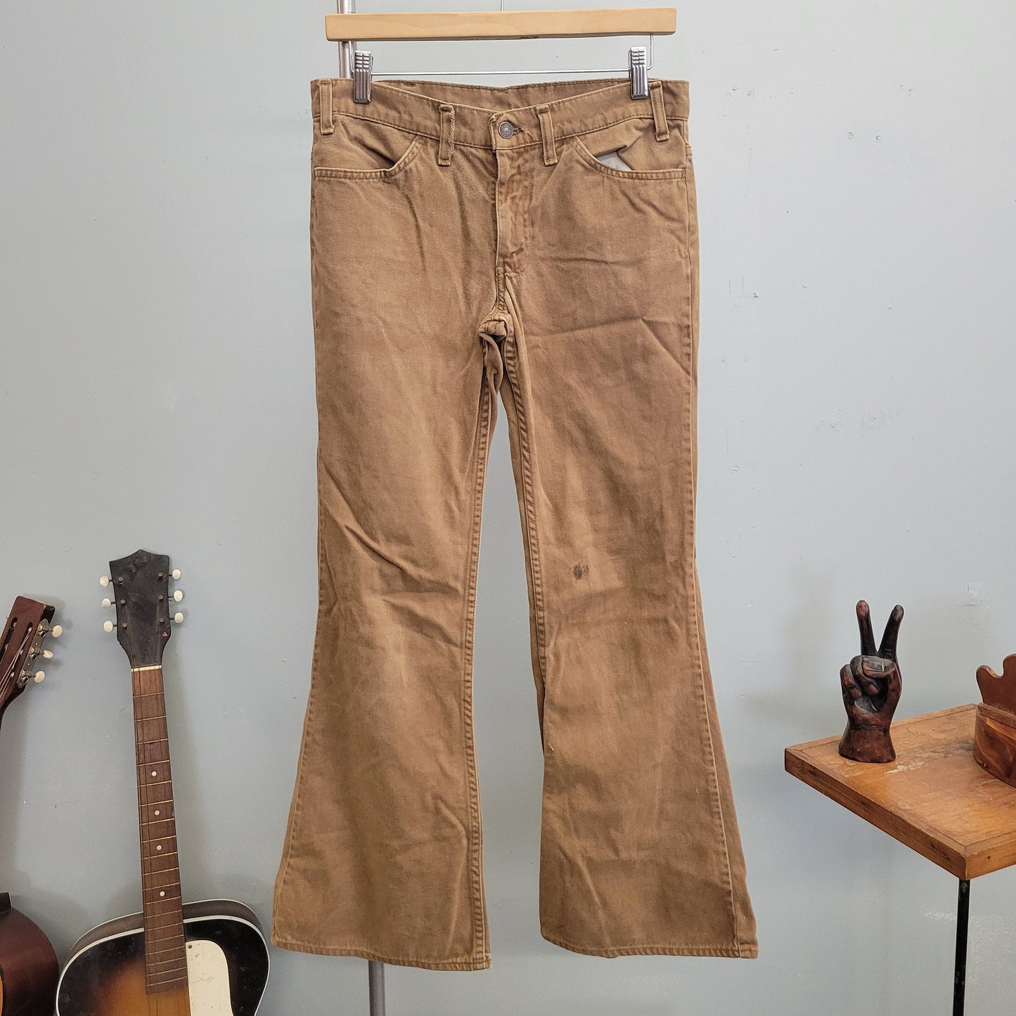 vtg 70s BROWN LEVIS JEANS / vintage distressed soft cotton flares khaki beige flare hippie rustic brown boot cut pants white tab earth tones