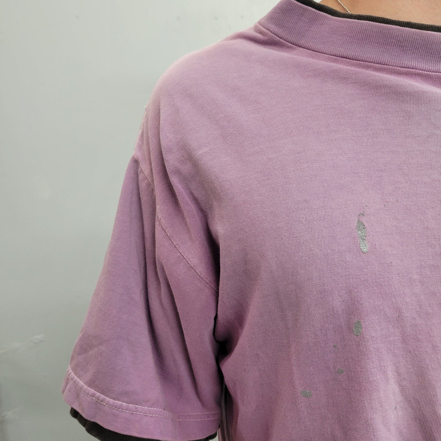 vtg 90s DISTRESSED OVERSIZED TSHIRT // true vintage basics two tone layered ringer lavender grey paint splatter large baggy  skater design