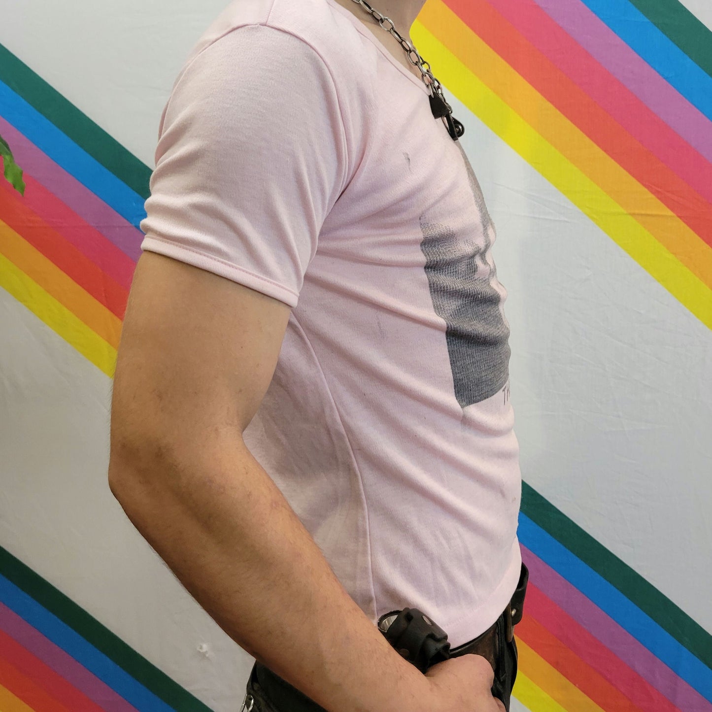 vtg 80s PHOTO PRINT KING tshirt // vintage single stitch pink pixel art photo booth tourist outsider dot matrix black white fair mall tee