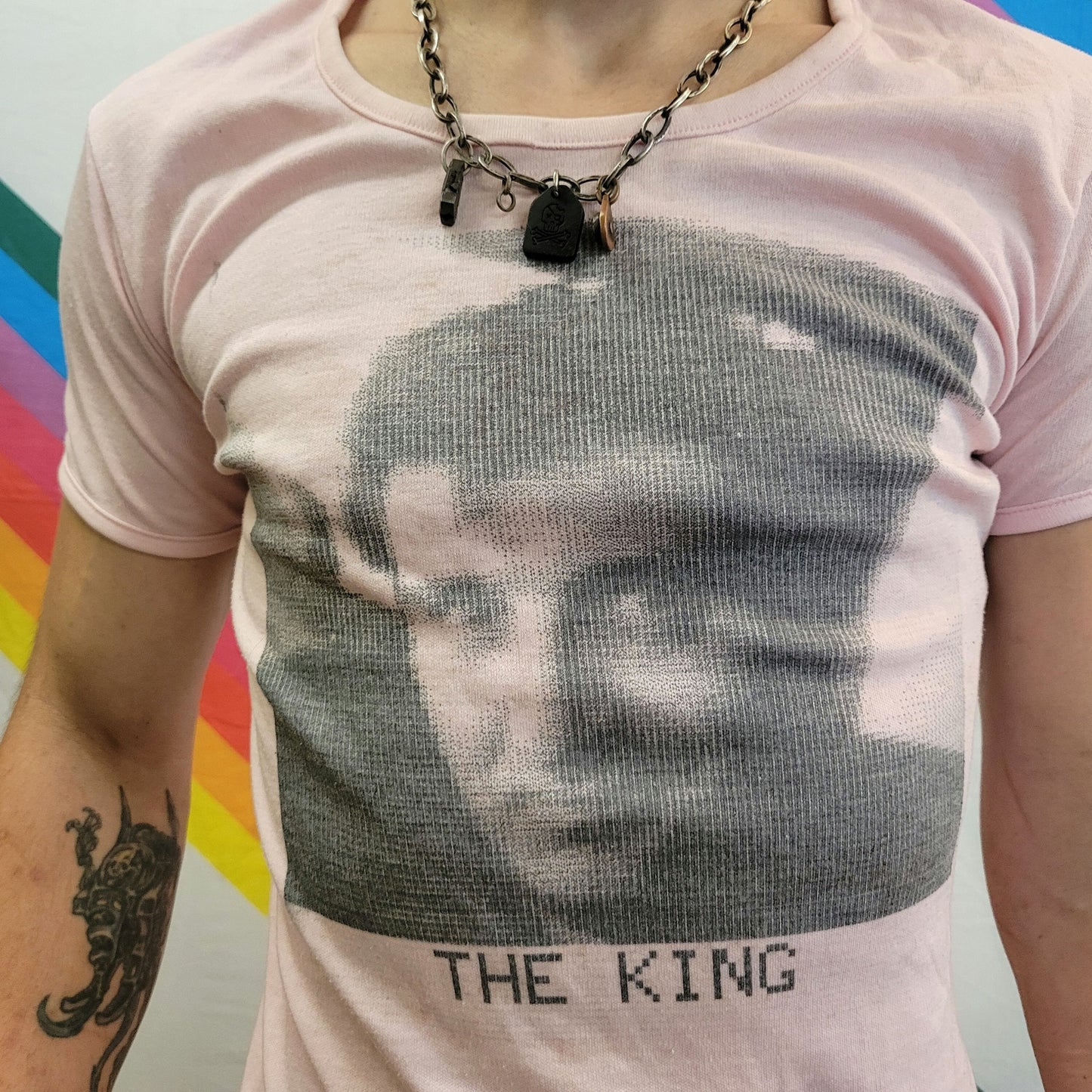 vtg 80s PHOTO PRINT KING tshirt // vintage single stitch pink pixel art photo booth tourist outsider dot matrix black white fair mall tee