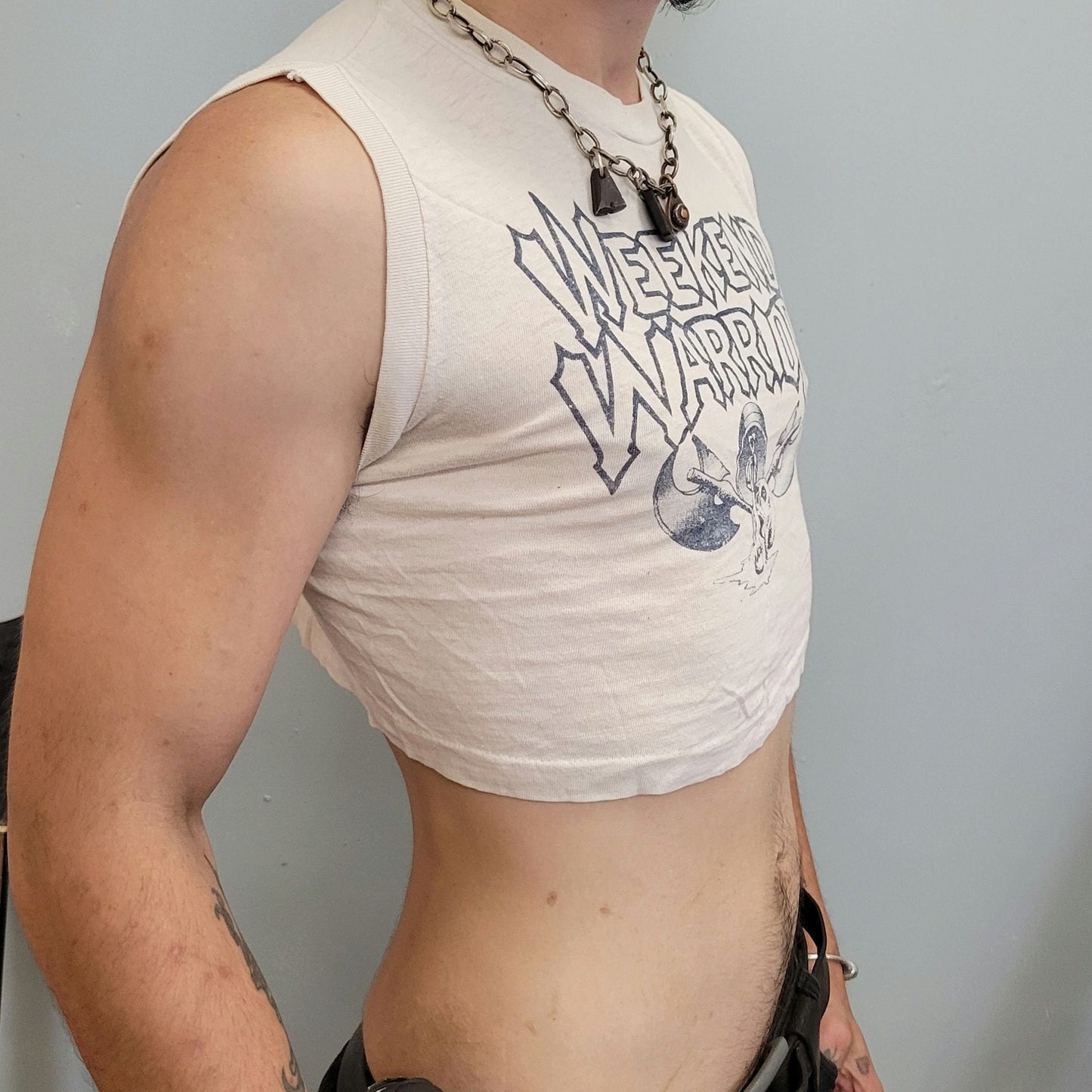 vtg 80s WEEKEND WARRIOR crop top // vintage slayer metal stranger things lost boys dungeons and dragons nerd sci-fi fantasy beer drunk femme