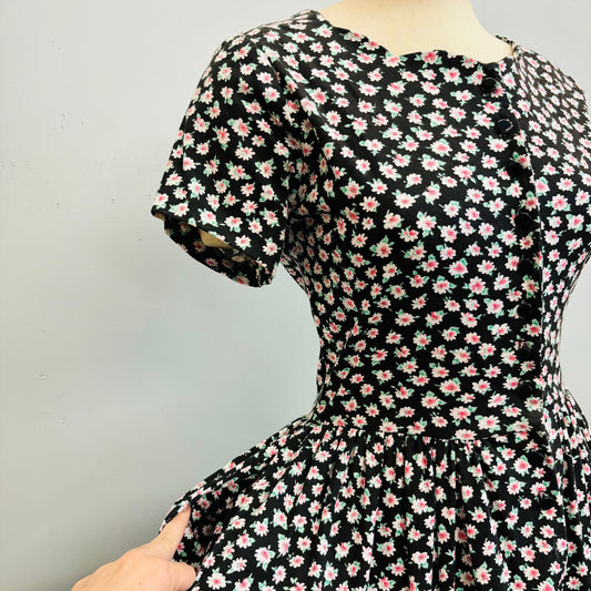 vtg 90s FLORAL DRESS with POCKETS // vintage womens medium curvy collar full length button up autumn dress 90s does 50s cottage core casual