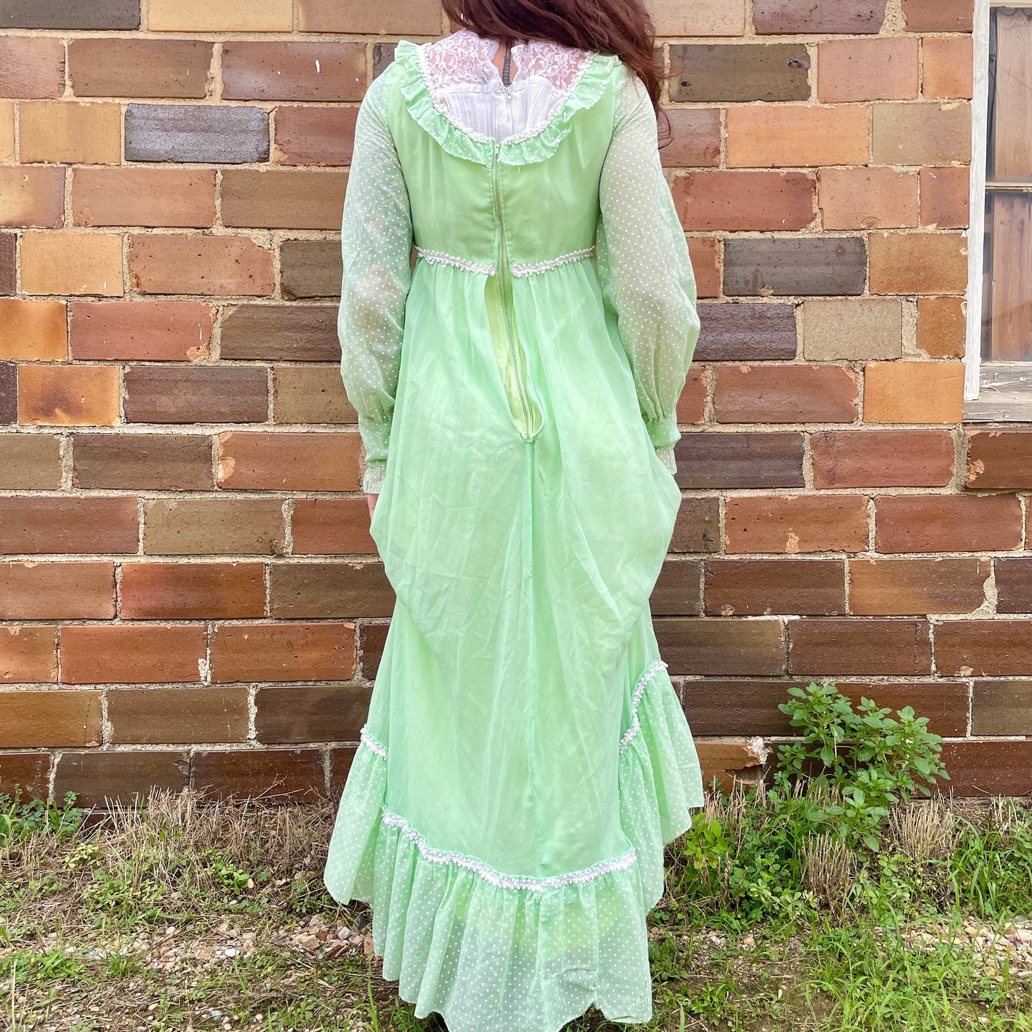 vtg 70s MINT GREEN MAXI // lace collar pastel flowy prairie hippie boho ruffle bib petite full length ethereal cottage style sheer sleeve