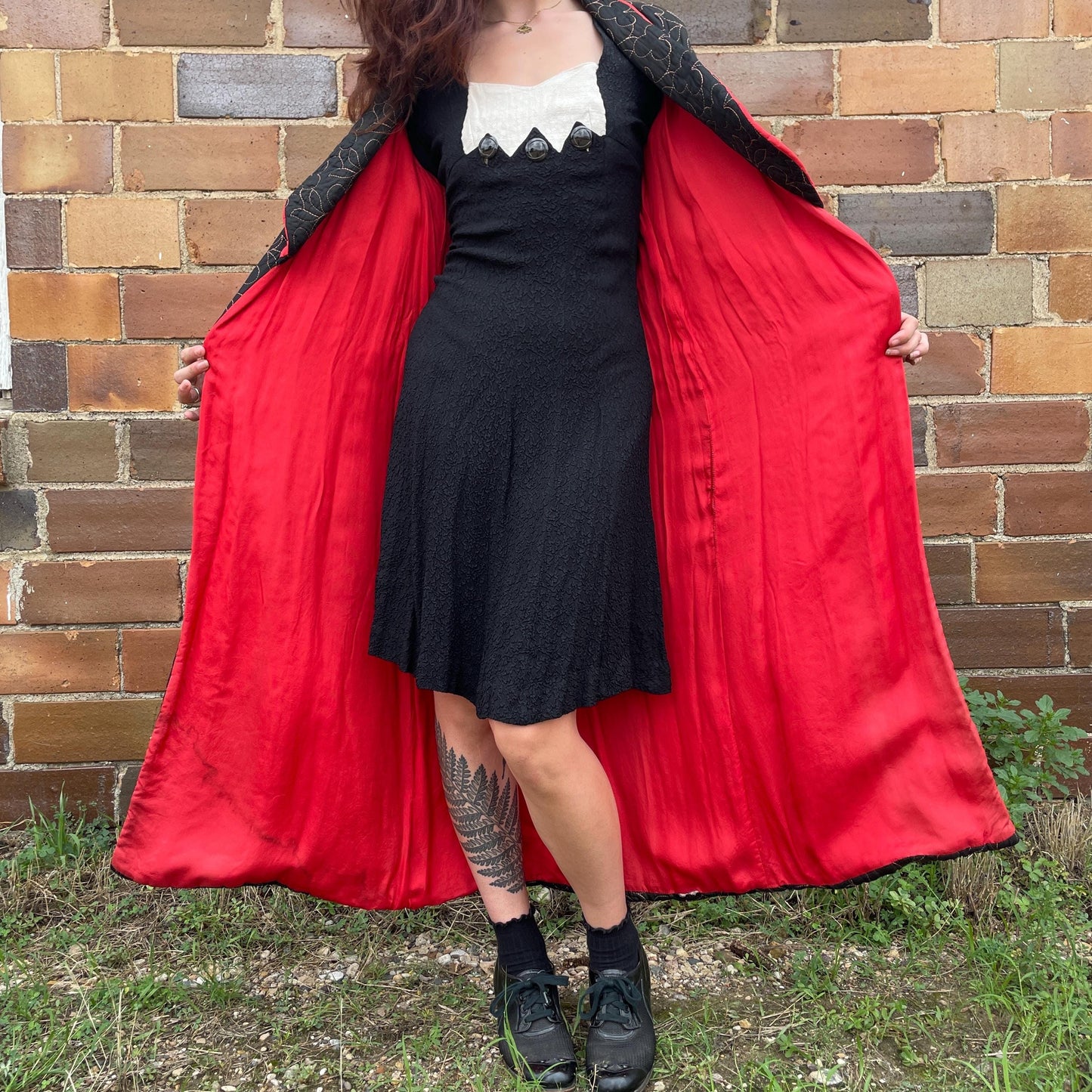 vtg 1940s RED & BLACK ROBE jacket // textured shawl collar red lined gothic house dressing gown embroidered stitched long smoking jacket